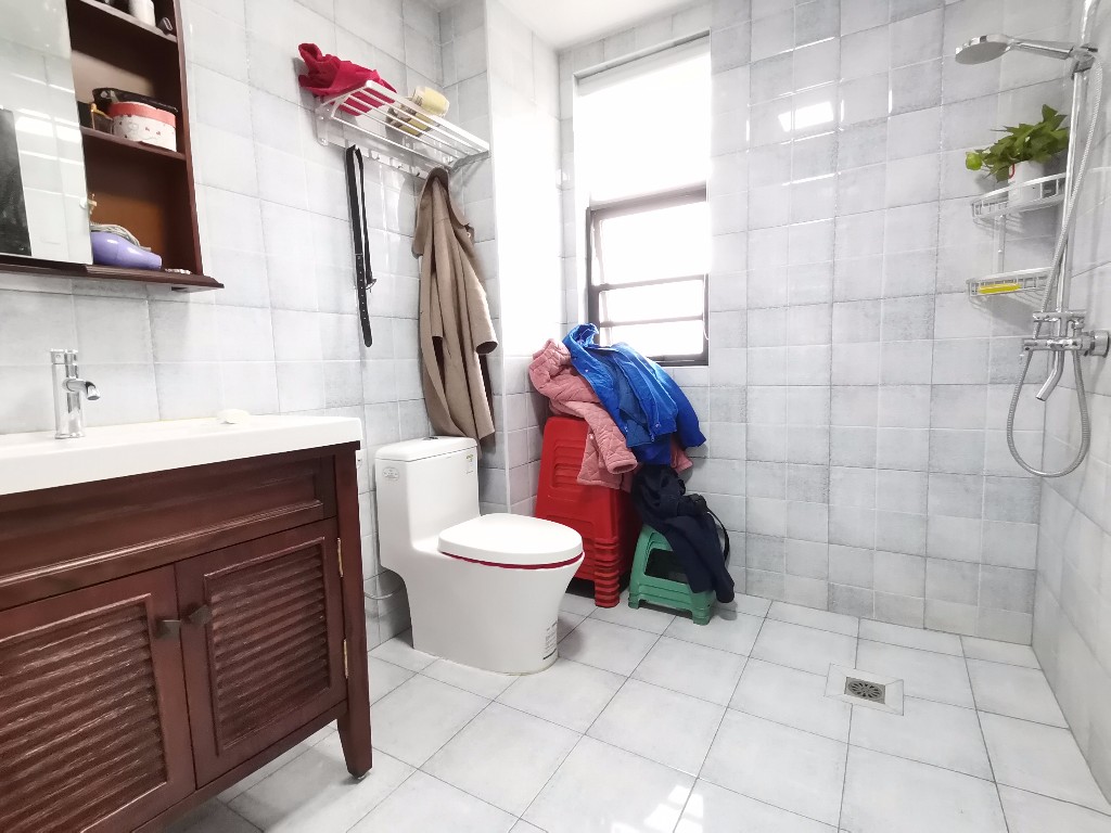 都市兰亭 3室2厅2卫 65.0万 都市兰亭 3室2厅2卫 65.0万客厅