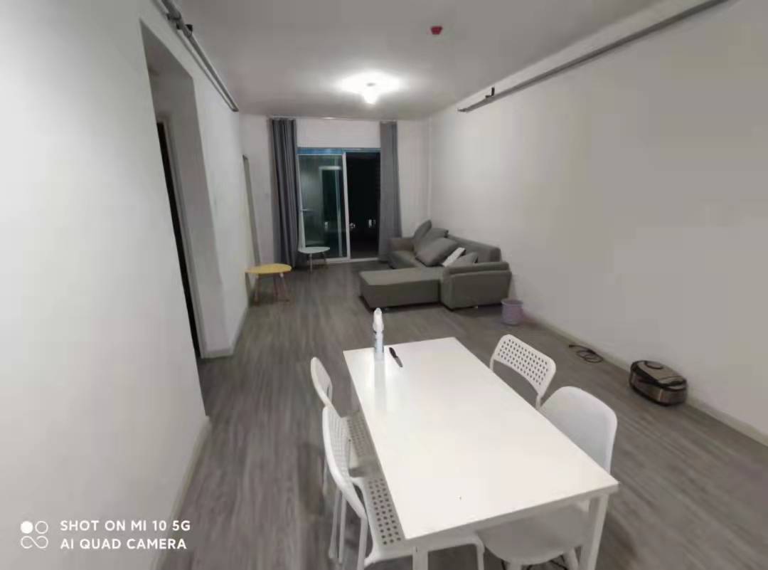 海伦春天 3室2厅1卫 2400.0元/月 海伦春天 3室2厅1卫 2400.0元/月室内图