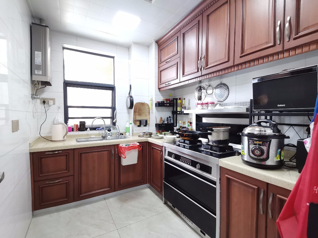 都市兰亭 3室2厅2卫 65.0万 都市兰亭 3室2厅2卫 65.0万客厅