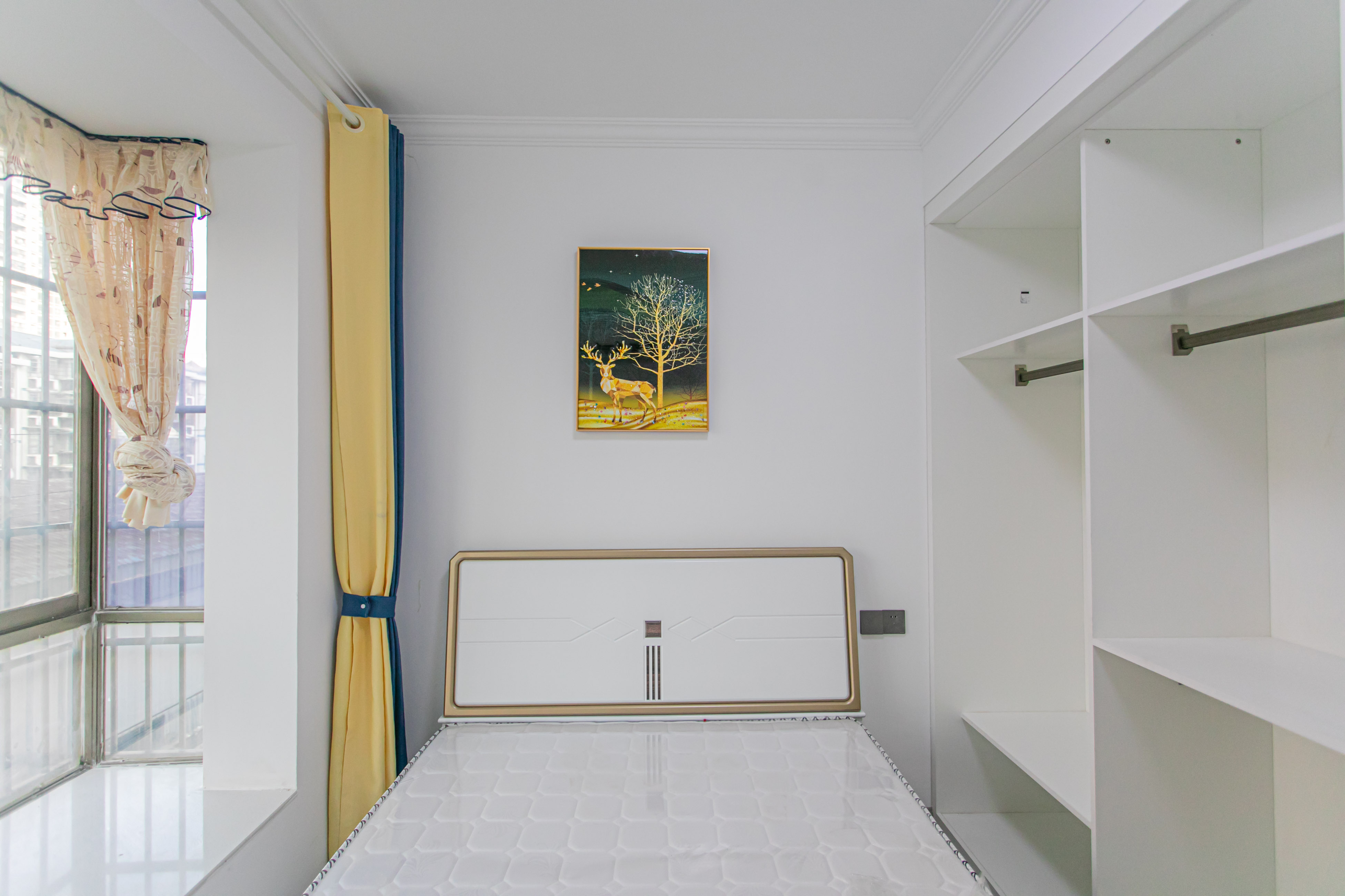 阳光丽景 3室2厅2卫 89.8万 阳光丽景 3室2厅2卫 89.8万卧室