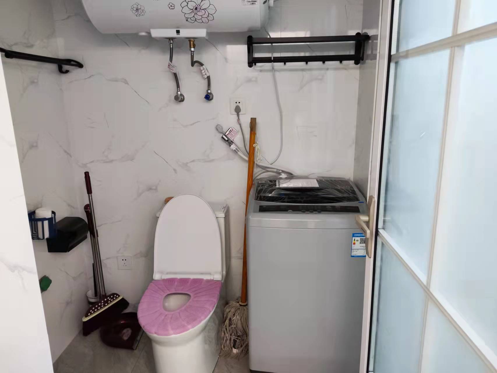 鑫天国际(鑫天偶遇)  1室1厅1卫    1600.0元/月 鑫天国际(鑫天偶遇)  1室1厅1卫    1600.0元/月室内图