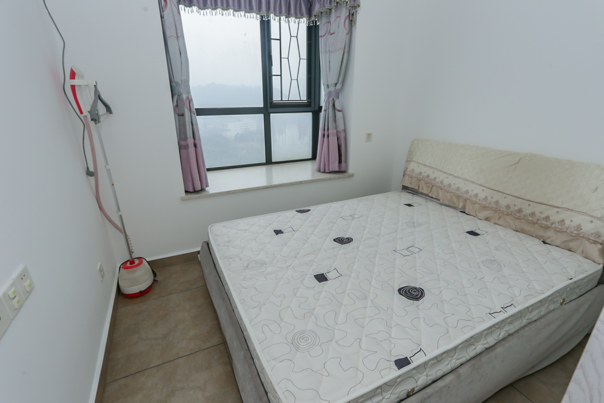 莱茵城  3室2厅2卫    103.0万卧室