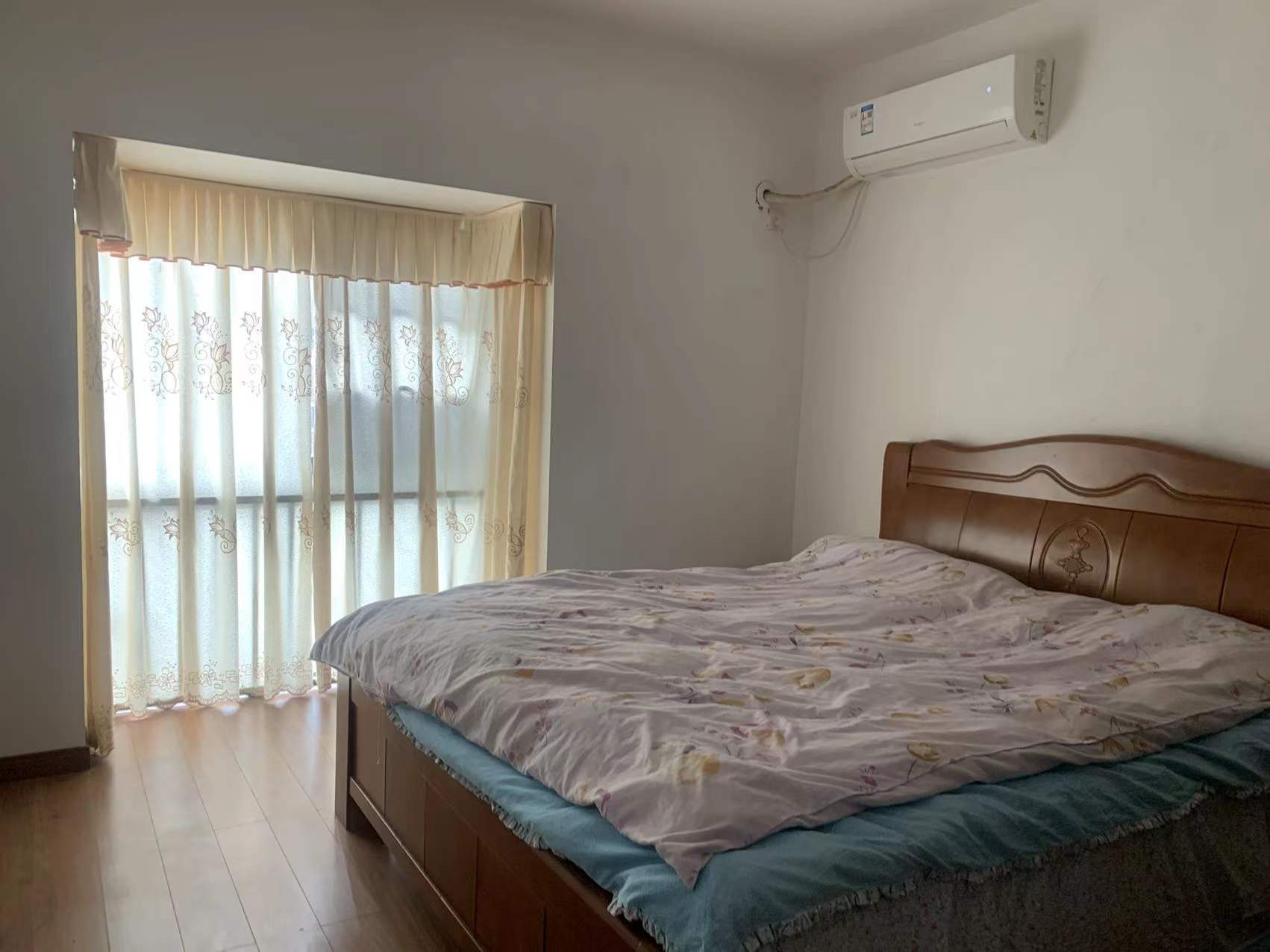 太一御江城 3室2厅2卫 92.8万 太一御江城 3室2厅2卫 92.8万客厅