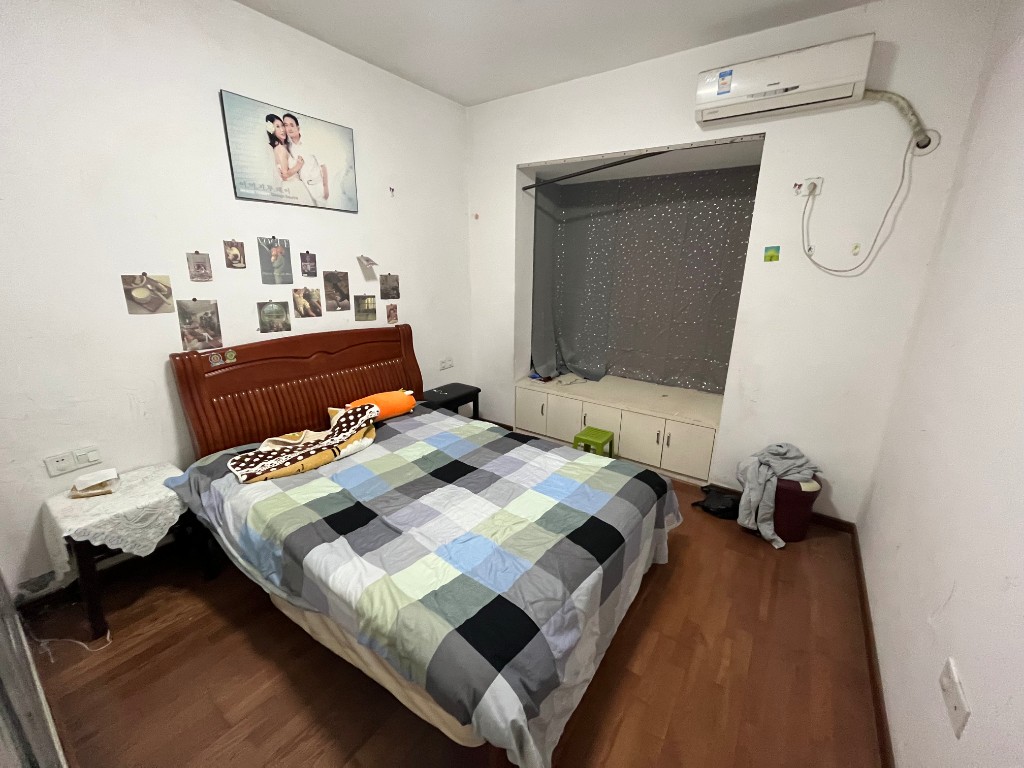 冠都现代城(冠都幸福彼岸)  3室2厅1卫    1600.0元/月 冠都现代城(冠都幸福彼岸)  3室2厅1卫    1600.0元/月室内图