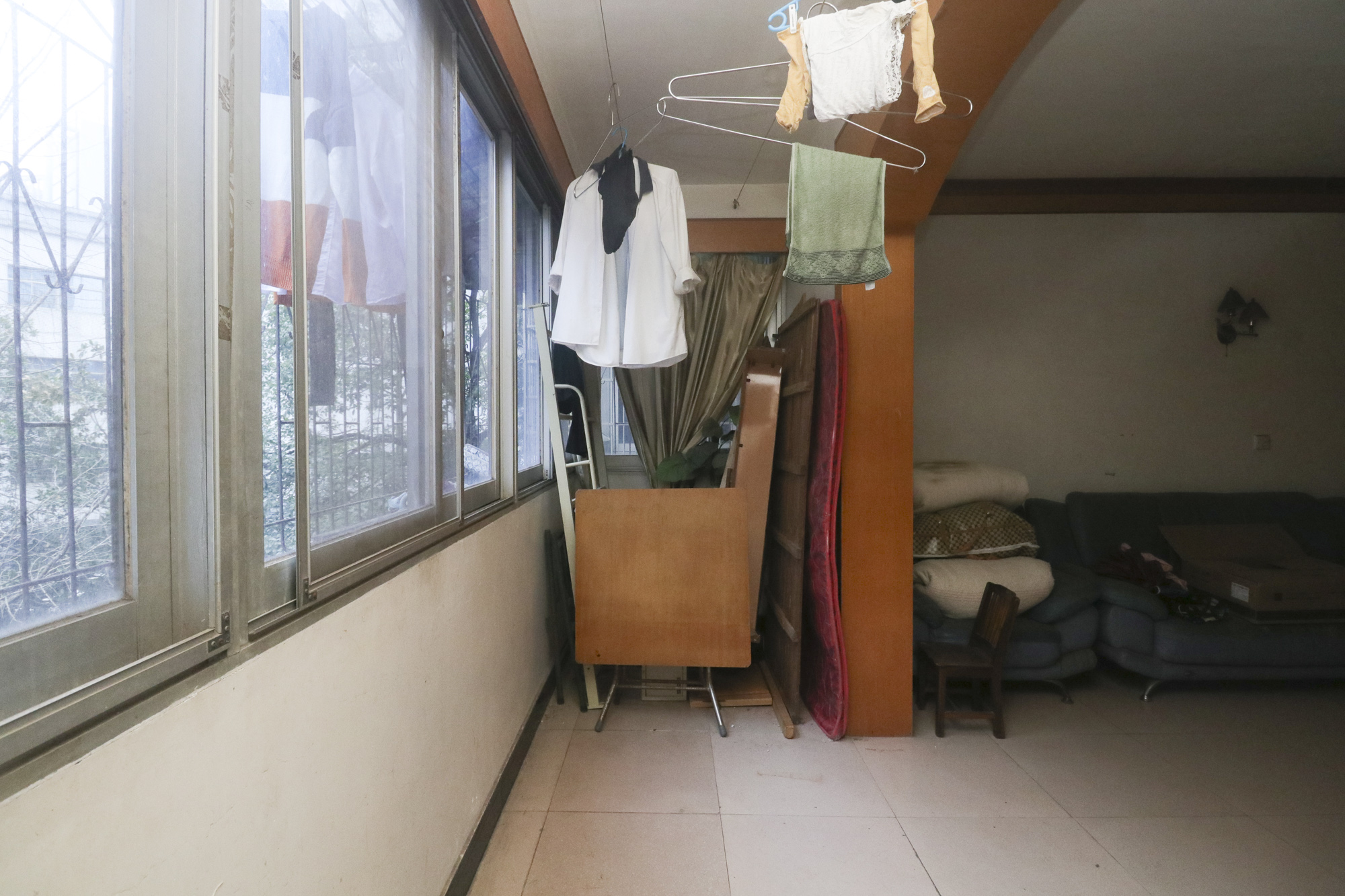 食用菌宿舍  3室2厅1卫   70.00万阳台