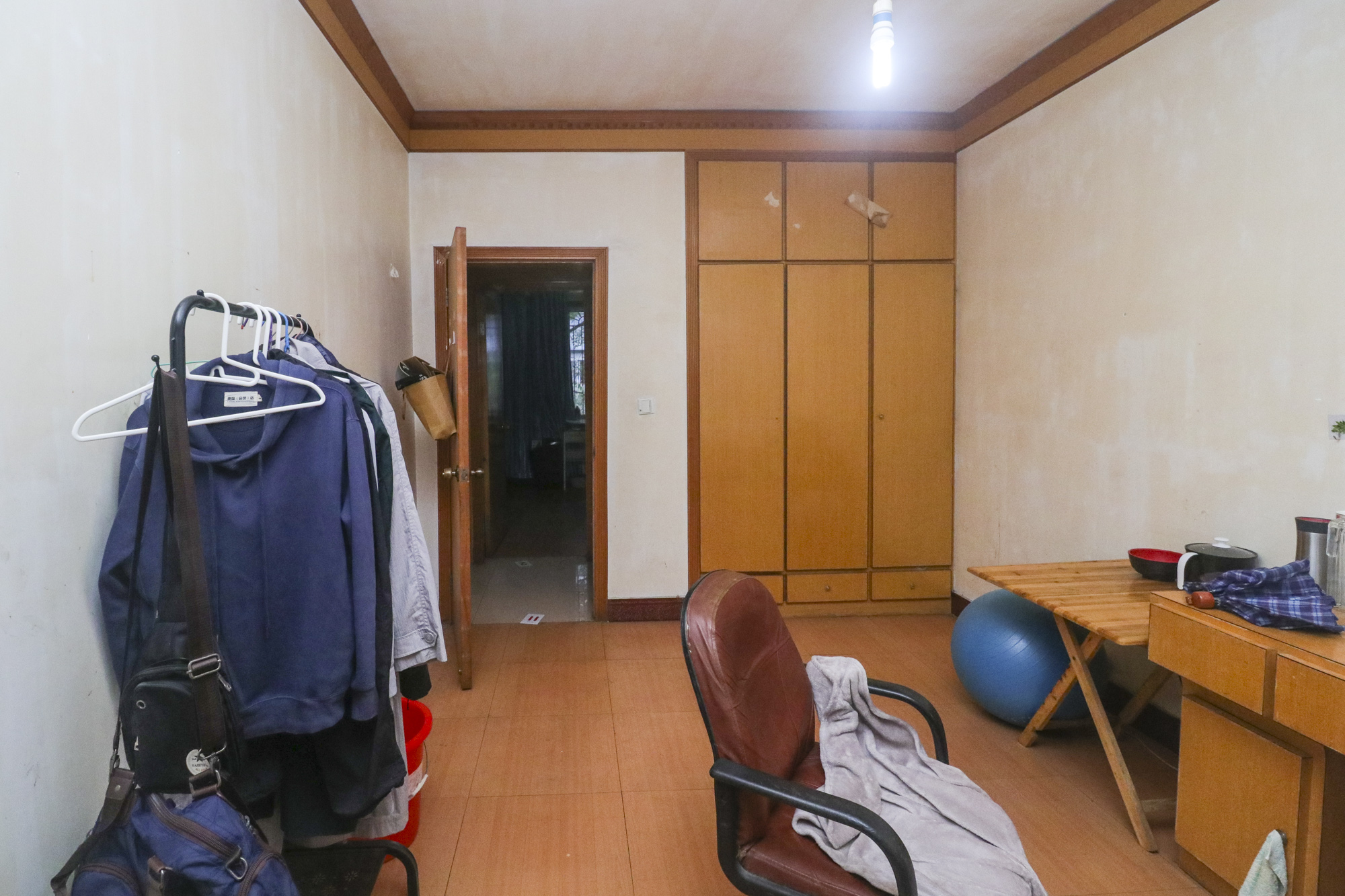 食用菌宿舍  3室2厅1卫   70.00万卧室