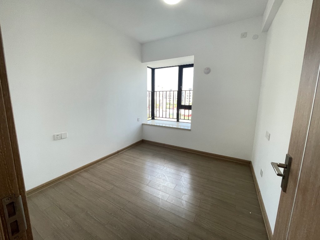 蓝溪谷 3室2厅2卫 81.8万 蓝溪谷 3室2厅2卫 81.8万客厅