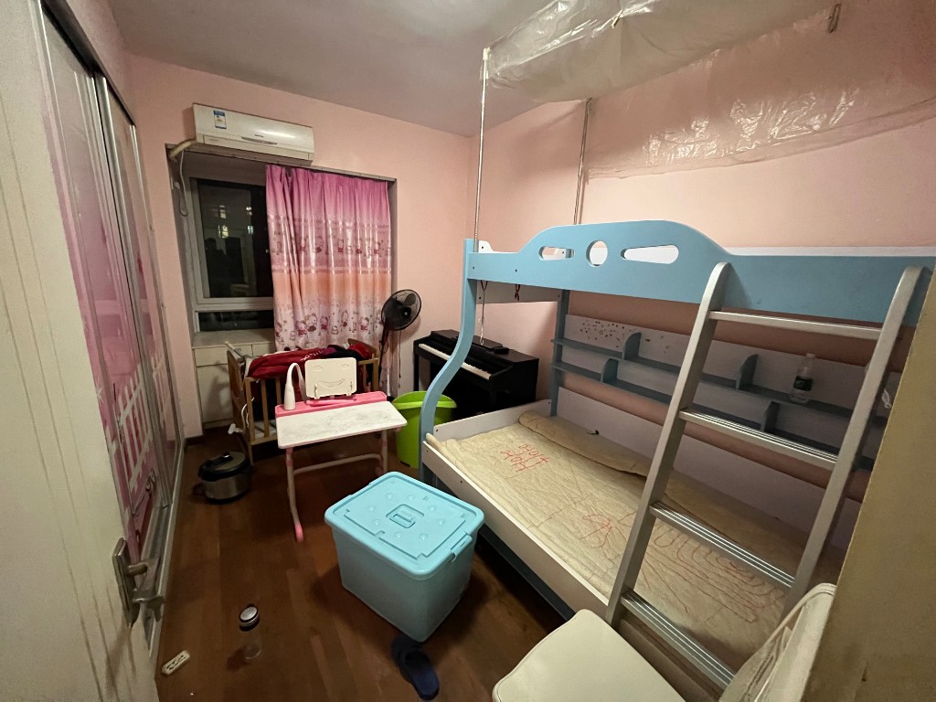 冠都现代城(冠都幸福彼岸)  3室2厅1卫    1600.0元/月 冠都现代城(冠都幸福彼岸)  3室2厅1卫    1600.0元/月室内图