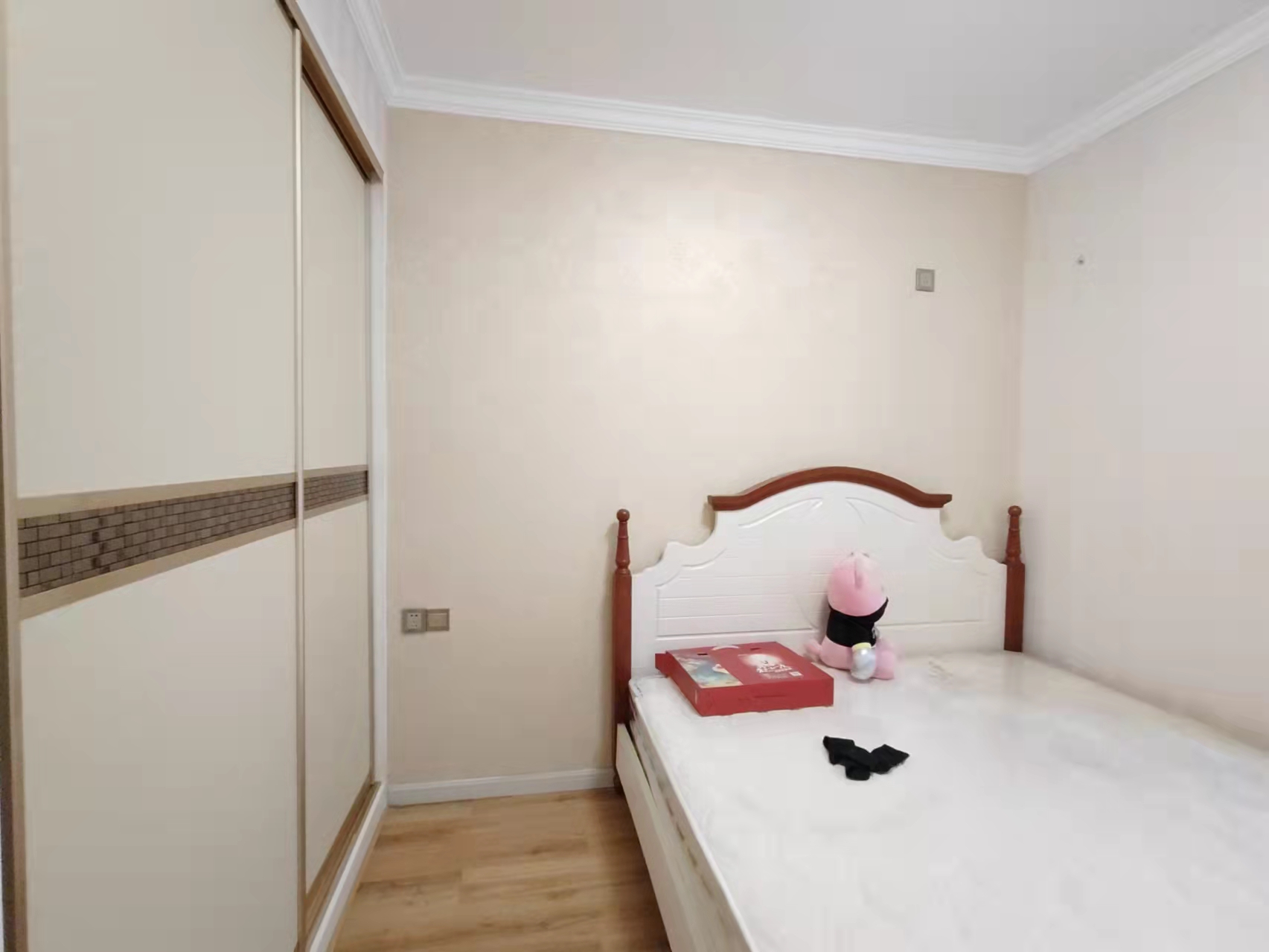 中建御山和苑 3室2厅1卫 89.8万 中建御山和苑 3室2厅1卫 89.8万客厅