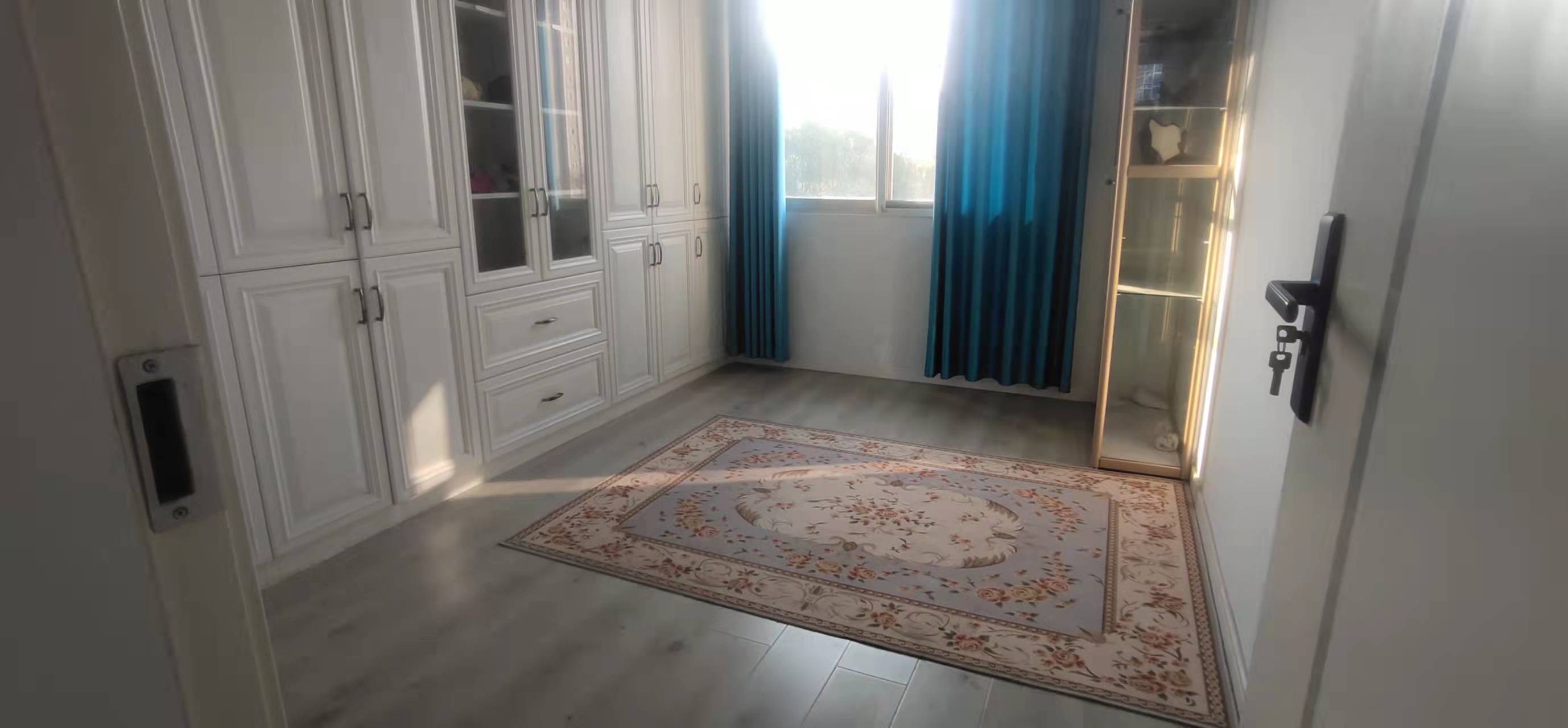 赫山公路局单位房  2室2厅1卫    1000.0元/月 赫山公路局单位房  2室2厅1卫    1000.0元/月