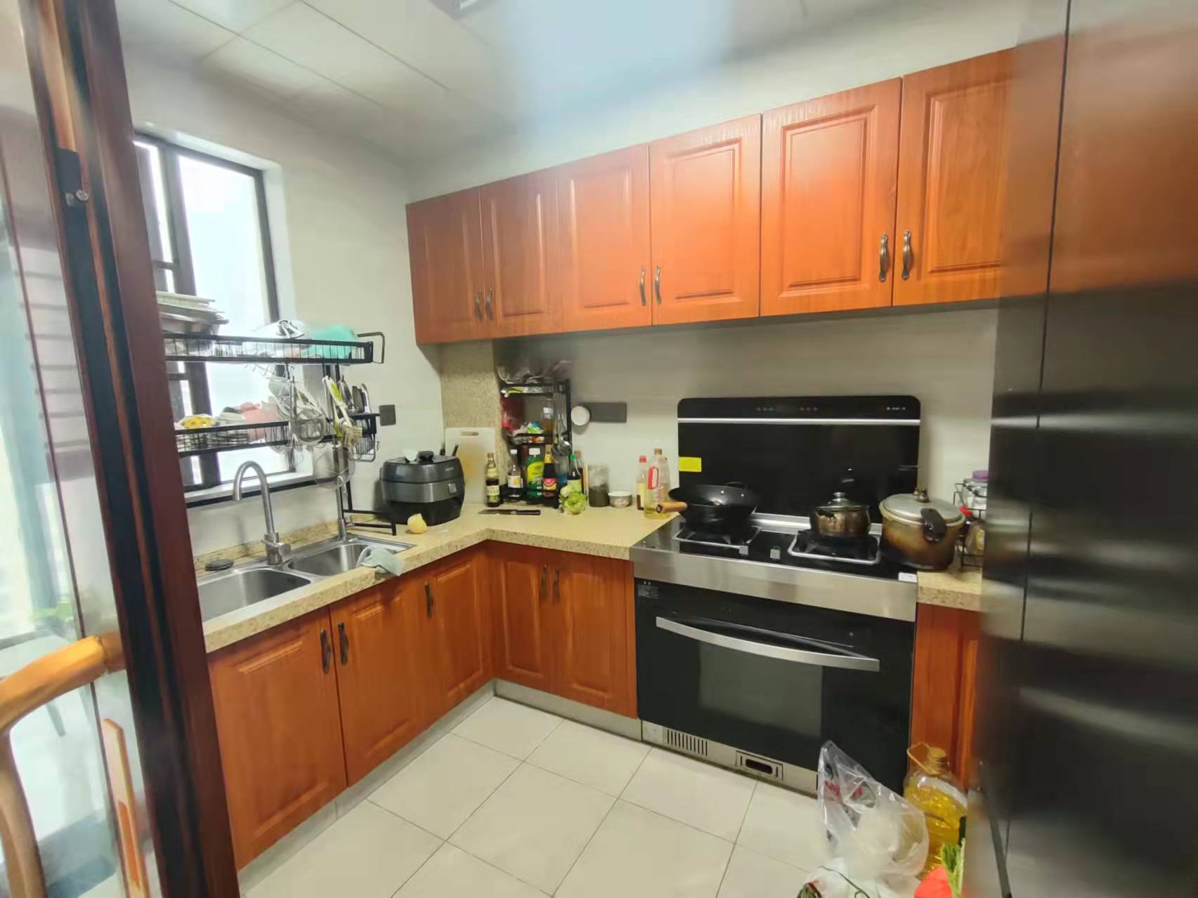 蓝溪谷  4室2厅2卫    160.0万 蓝溪谷  4室2厅2卫    160.0万客厅