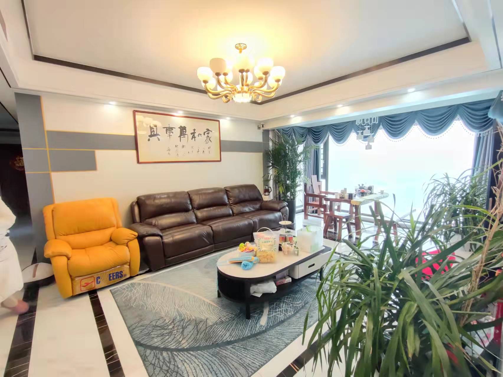 蓝溪谷  4室2厅2卫    160.0万 蓝溪谷  4室2厅2卫    160.0万客厅