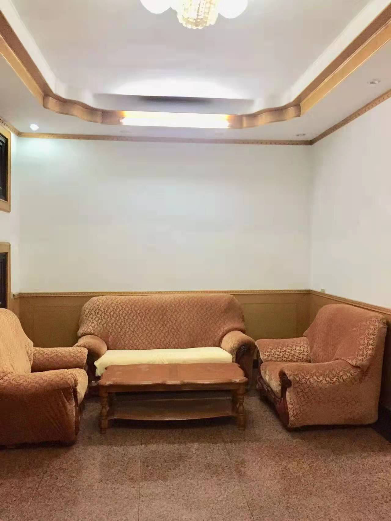 藕塘坡  3室1厅1卫   1100.00元/月户型图