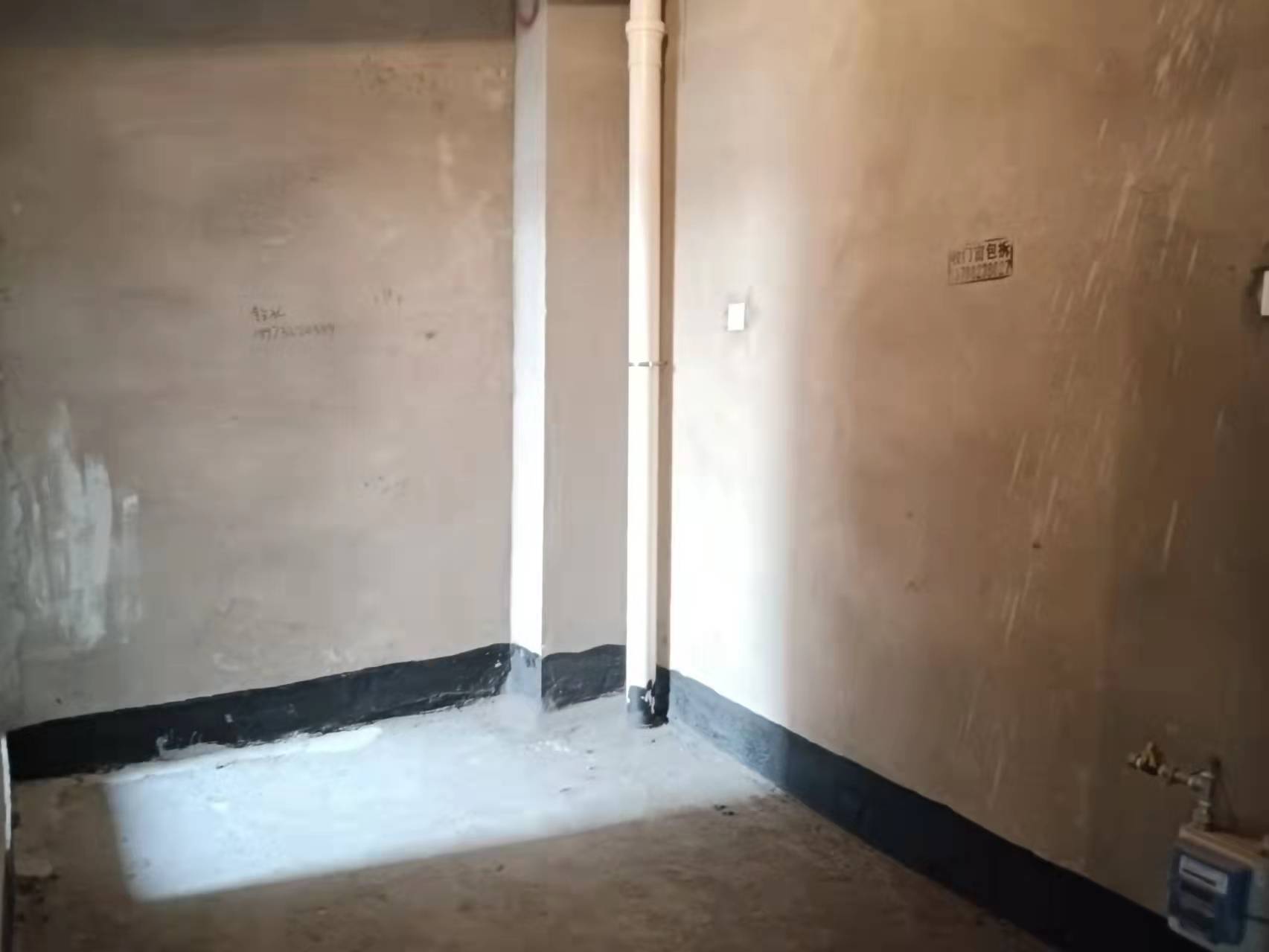 鸿胜一品公馆一期 2室2厅1卫 42.00万 鸿胜一品公馆一期 2室2厅1卫 42.00万客厅