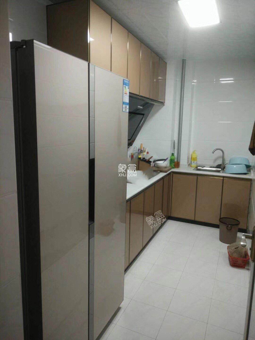 岳阳新天地  2室1厅1卫   2200.00元/月室内图