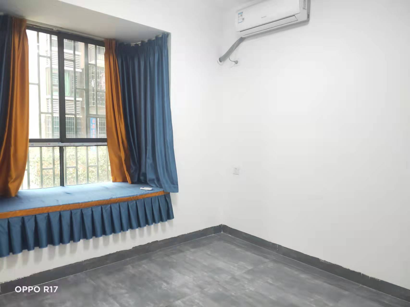 杨岭安置小区  3室2厅1卫    1300.0元/月 杨岭安置小区  3室2厅1卫    1300.0元/月室内图