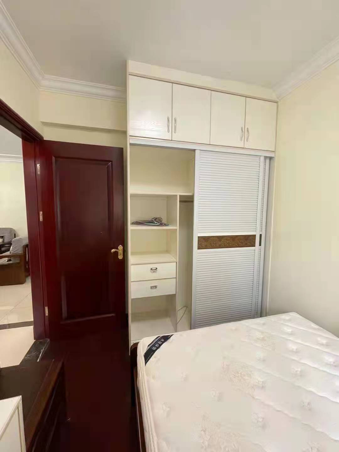 恒大绿洲  2室2厅1卫    2000.0元/月 恒大绿洲  2室2厅1卫    2000.0元/月室内图