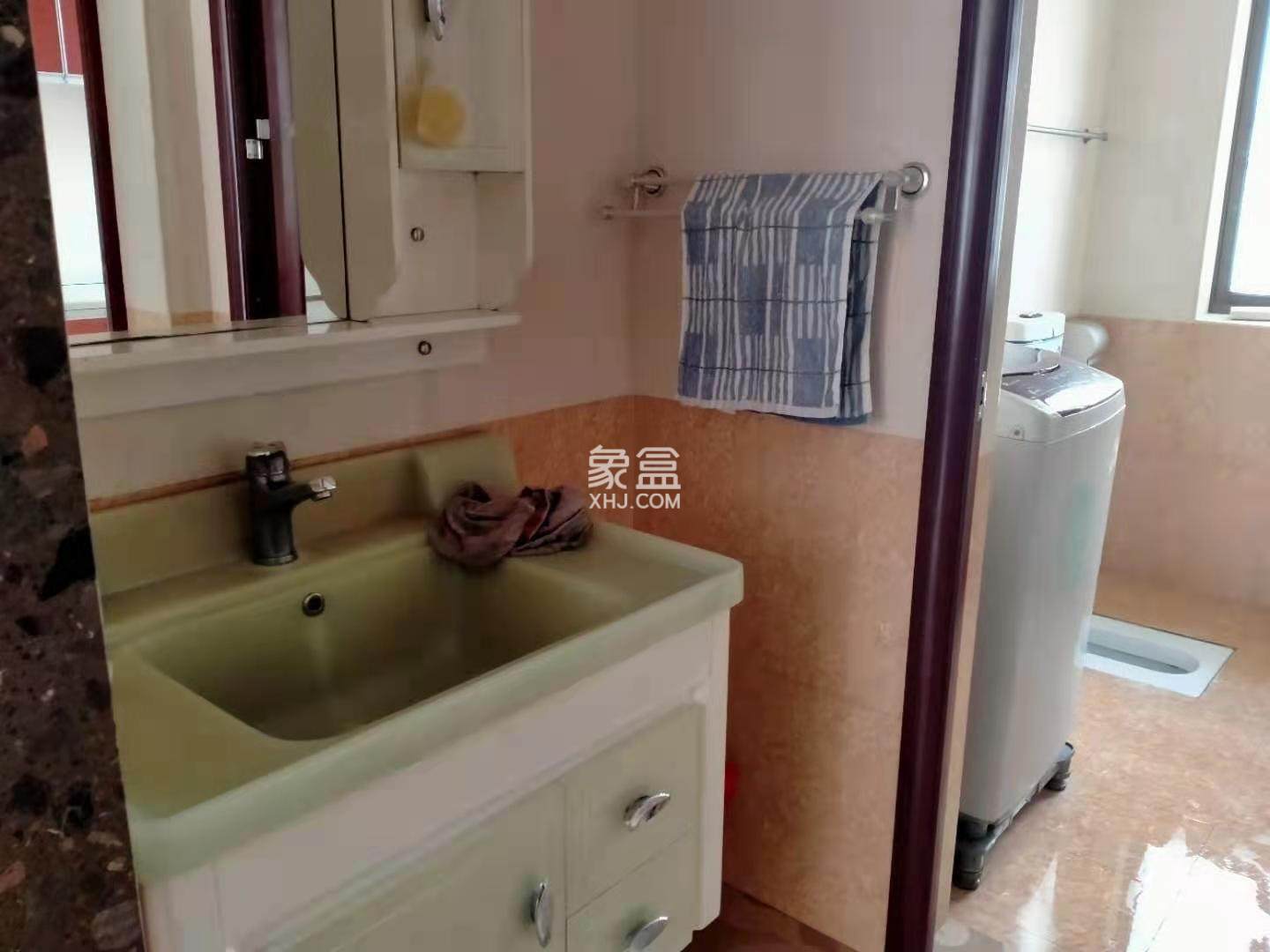 东环新城  3室2厅1卫   54.00万客厅