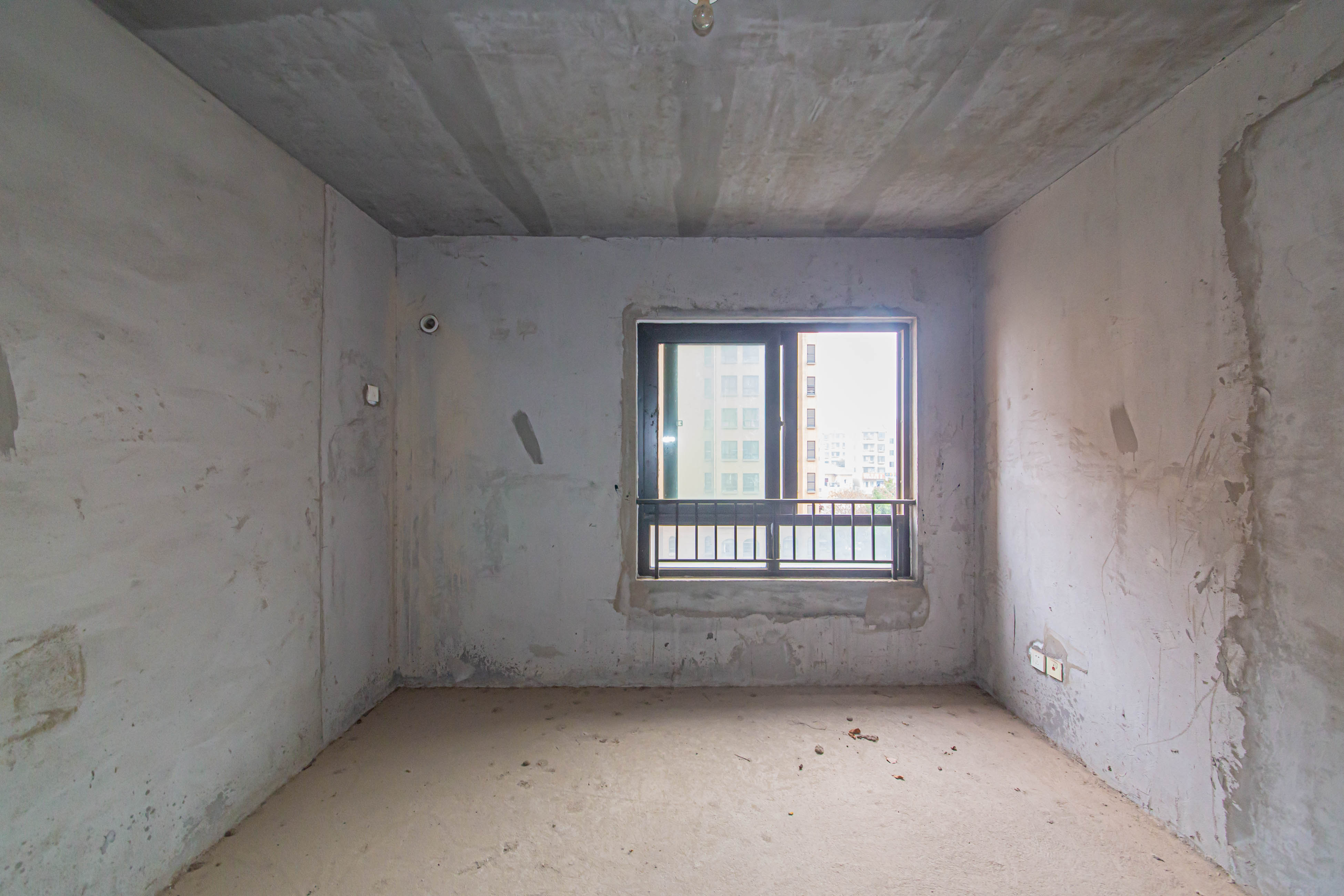 中信凯旋蓝岸（中信新城三期）  4室2厅1卫    129.8万卧室