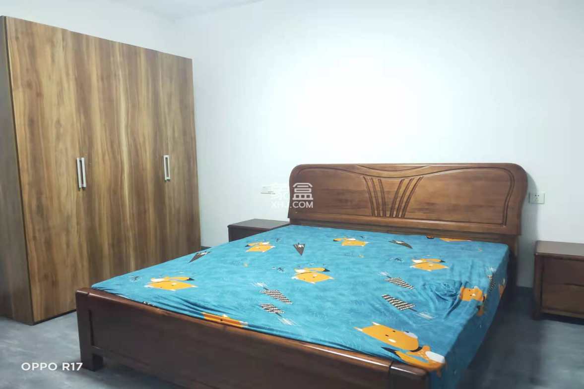 杨岭安置小区  3室2厅1卫    1300.0元/月 杨岭安置小区  3室2厅1卫    1300.0元/月室内图