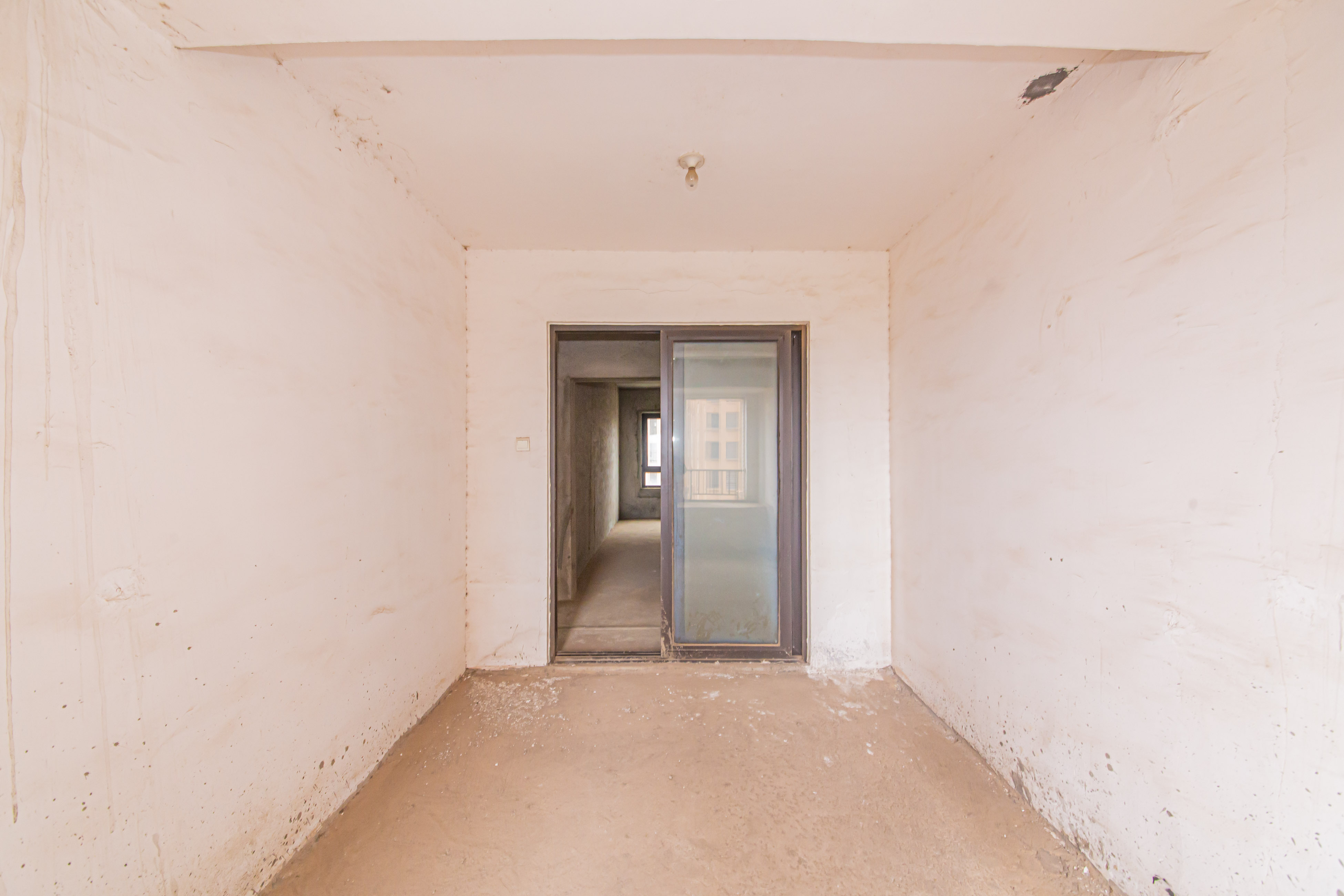 中信凯旋蓝岸（中信新城三期）  4室2厅1卫    129.8万卧室