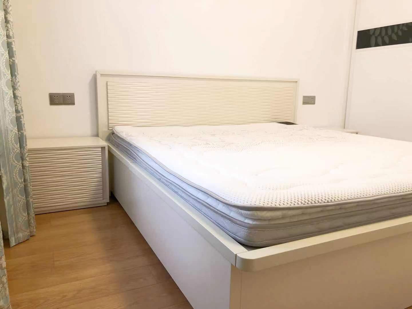 天伦国际 2室2厅1卫 2700.00元/月 天伦国际 2室2厅1卫 2700.00元/月室内图