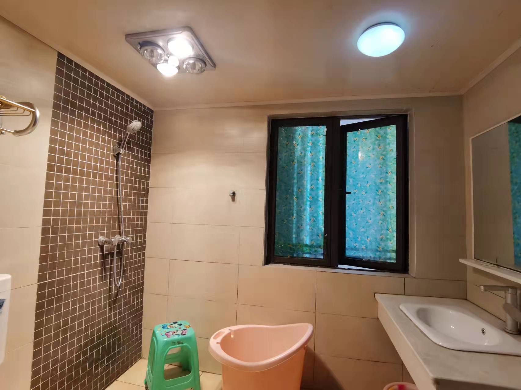 南湖国际2期 3室2厅1卫 2500.0元/月 南湖国际2期 3室2厅1卫 2500.0元/月室内图