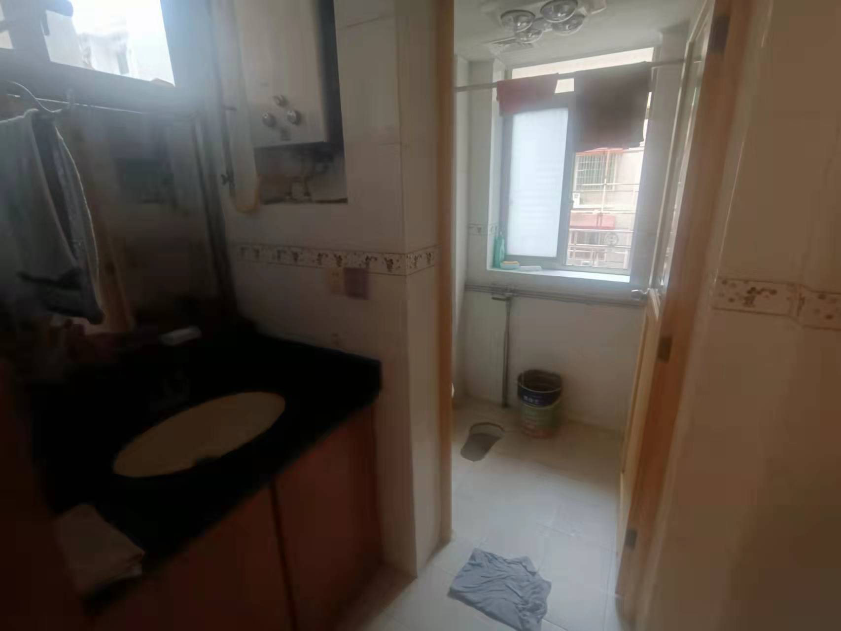 中级人民法院家属楼 3室2厅1卫 2000.0元/月 中级人民法院家属楼 3室2厅1卫 2000.0元/月室内图