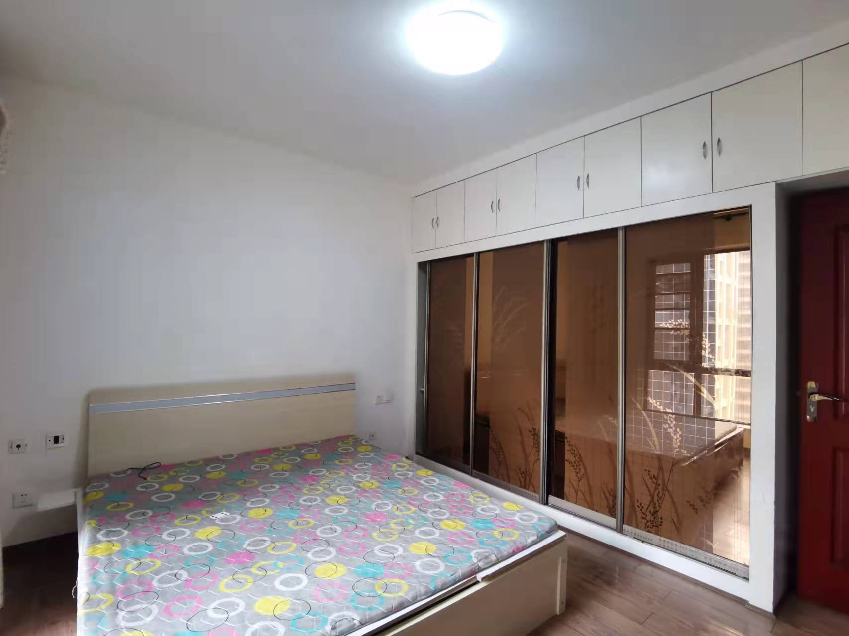 南湖国际2期 3室2厅1卫 2500.0元/月 南湖国际2期 3室2厅1卫 2500.0元/月室内图