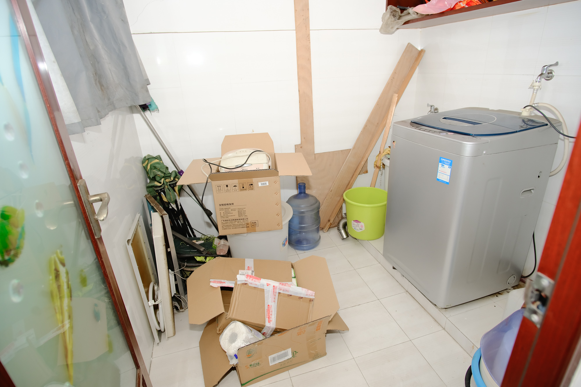 荣鑫家园  3室2厅2卫    62.8万阳台