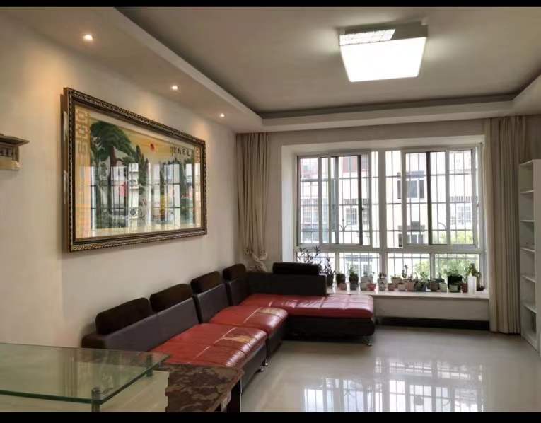 珠江丽园 3室2厅1卫 69.0万 珠江丽园 3室2厅1卫 69.0万客厅