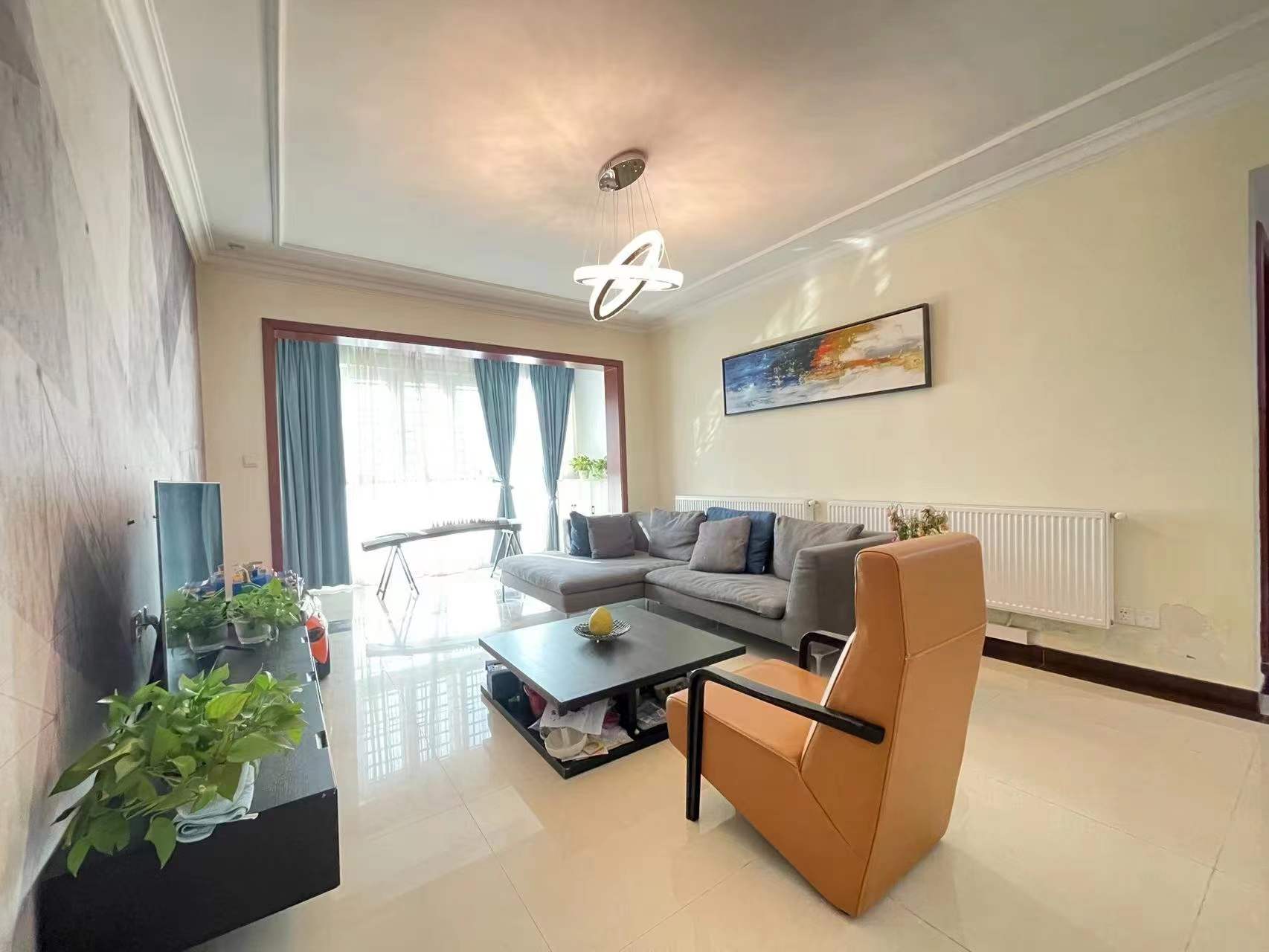 株洲恒大名都 4室2厅1卫 135.0万 株洲恒大名都 4室2厅1卫 135.0万客厅