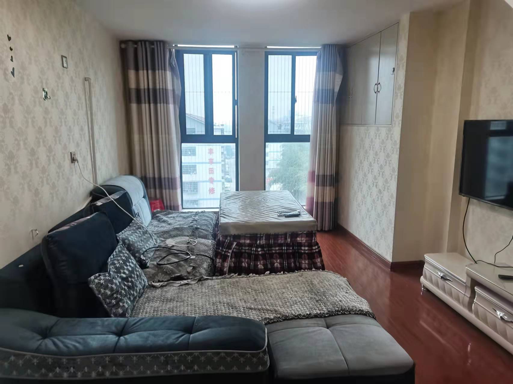 鸿星新天地 1室1厅2卫 1700.0元/月 鸿星新天地 1室1厅2卫 1700.0元/月