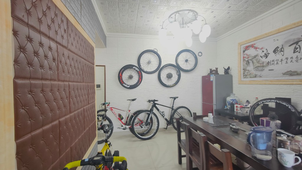 水岸春天 1室1厅1卫 32.8万 水岸春天 1室1厅1卫 32.8万客厅