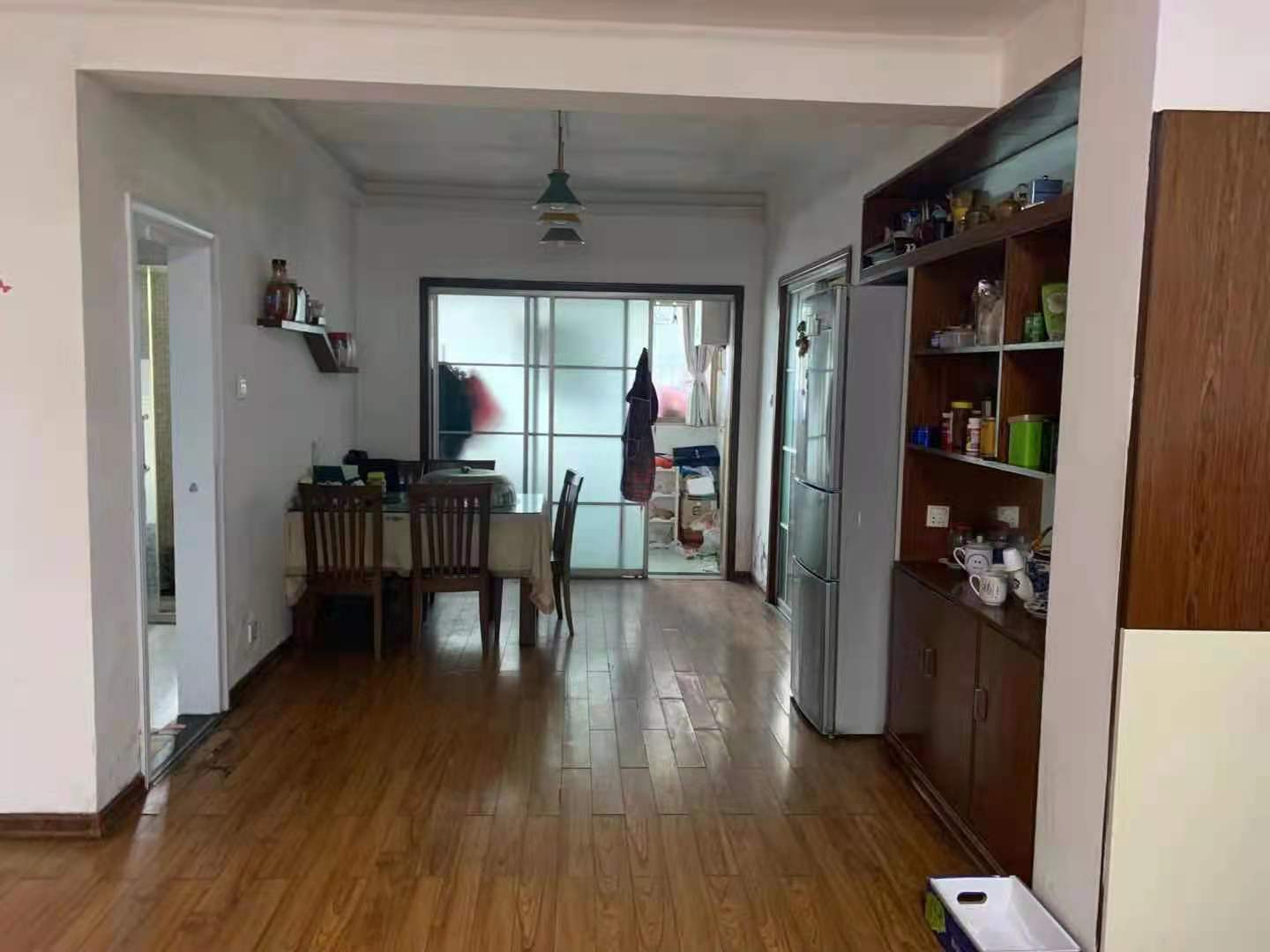 利江花园 4室2厅2卫 95.0万 利江花园 4室2厅2卫 95.0万客厅