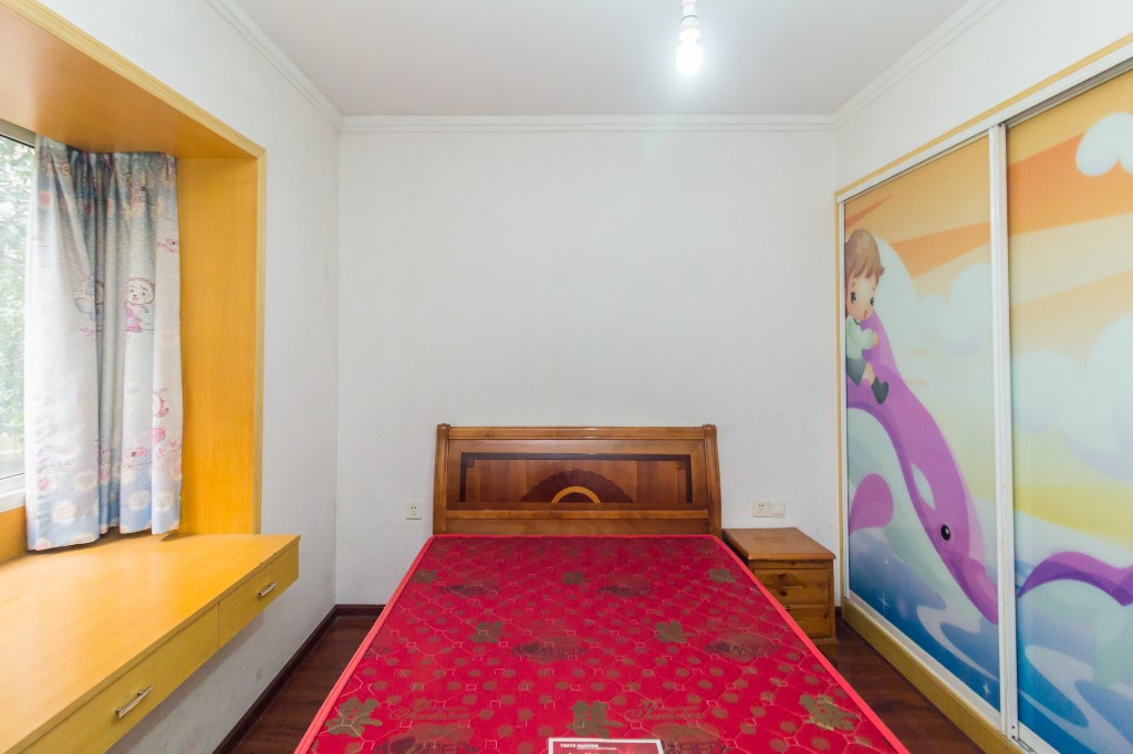 博雅湘水湾  3室2厅2卫    78.0万 博雅湘水湾  3室2厅2卫    78.0万卧室