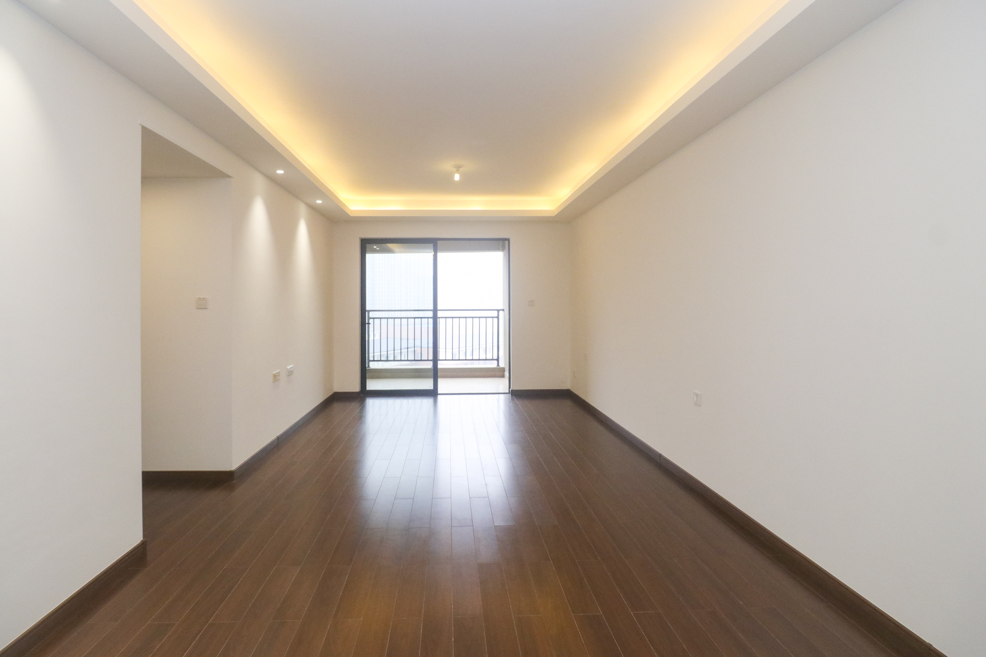 万科里金域国际  3室2厅2卫    246.0万客厅