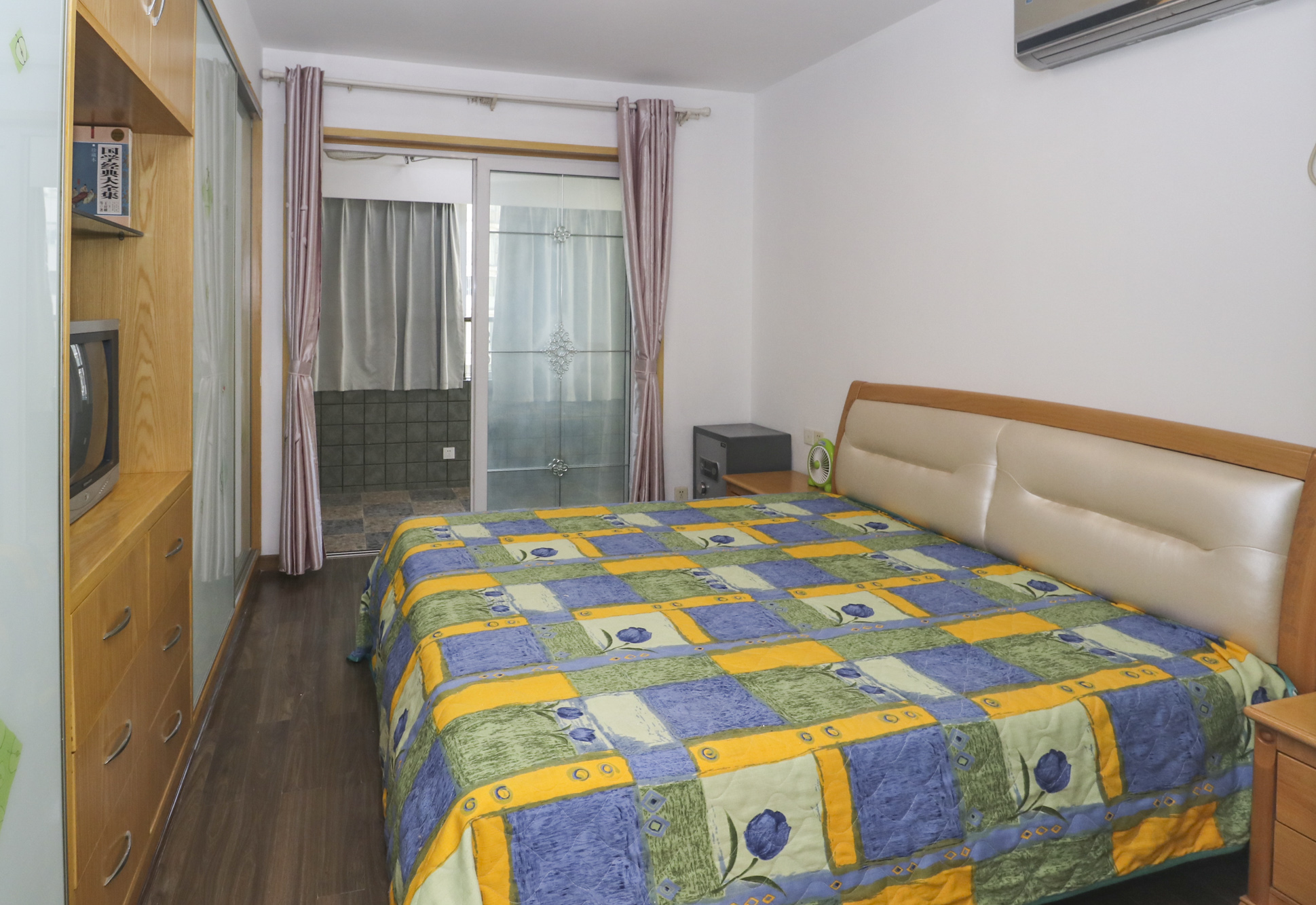 枫树园 3室2厅2卫 120.0万 枫树园 3室2厅2卫 120.0万卧室