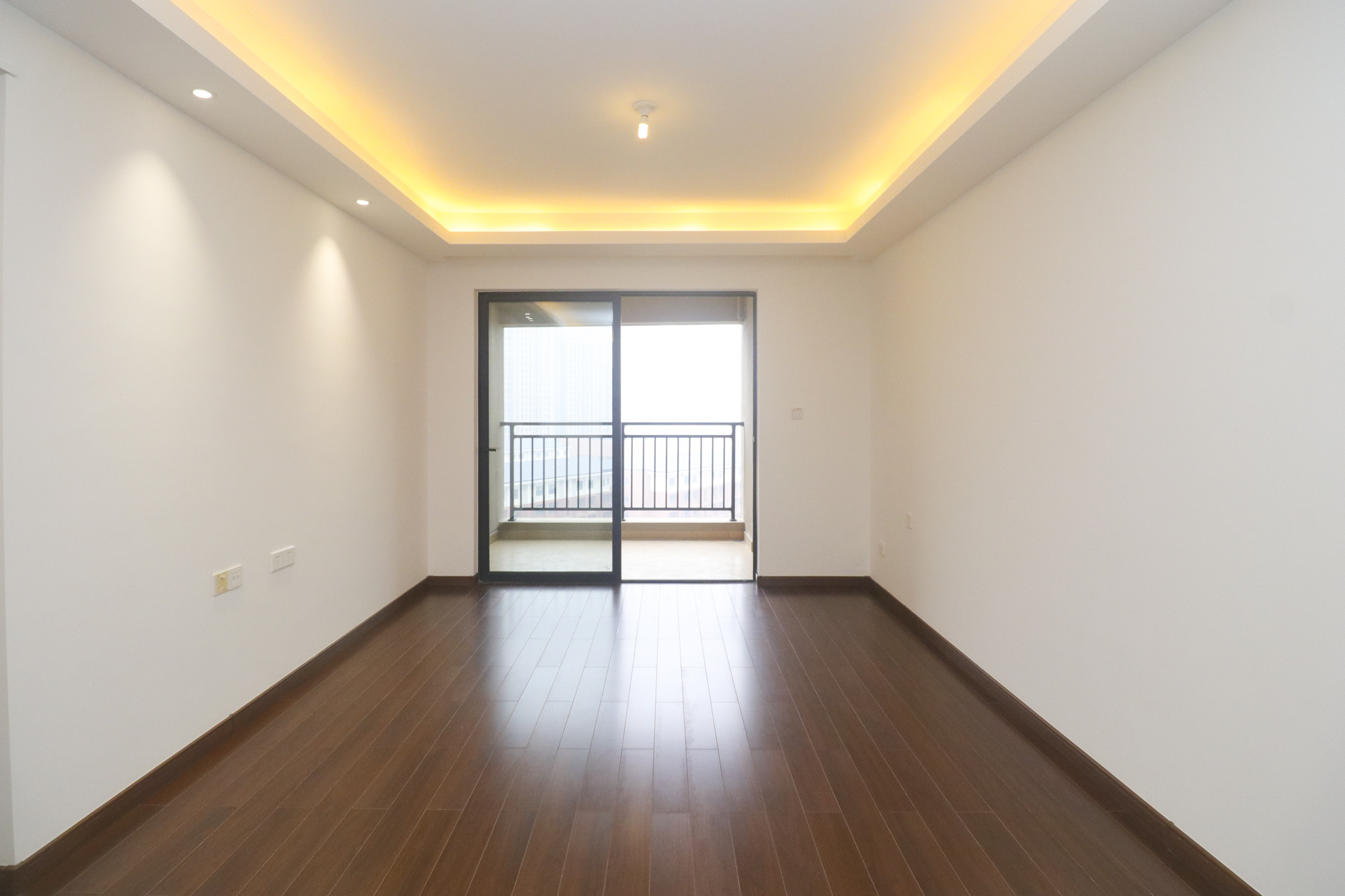 万科里金域国际  3室2厅2卫    246.0万客厅