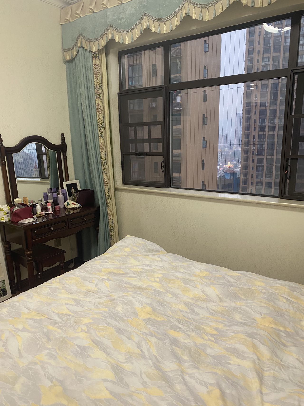 众一桂府  3室2厅2卫    86.8万客厅