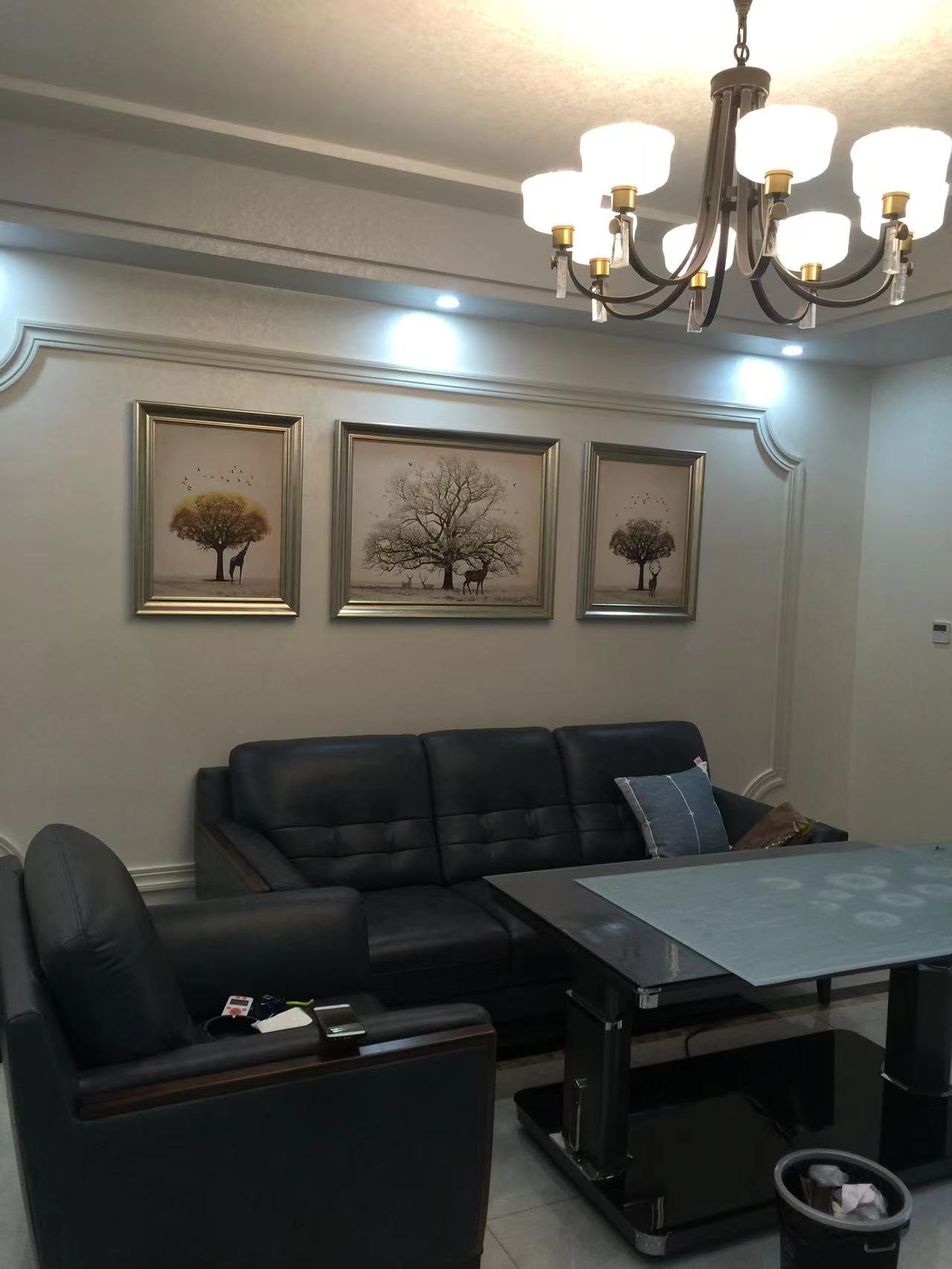 众一桂府  3室2厅2卫    86.8万客厅