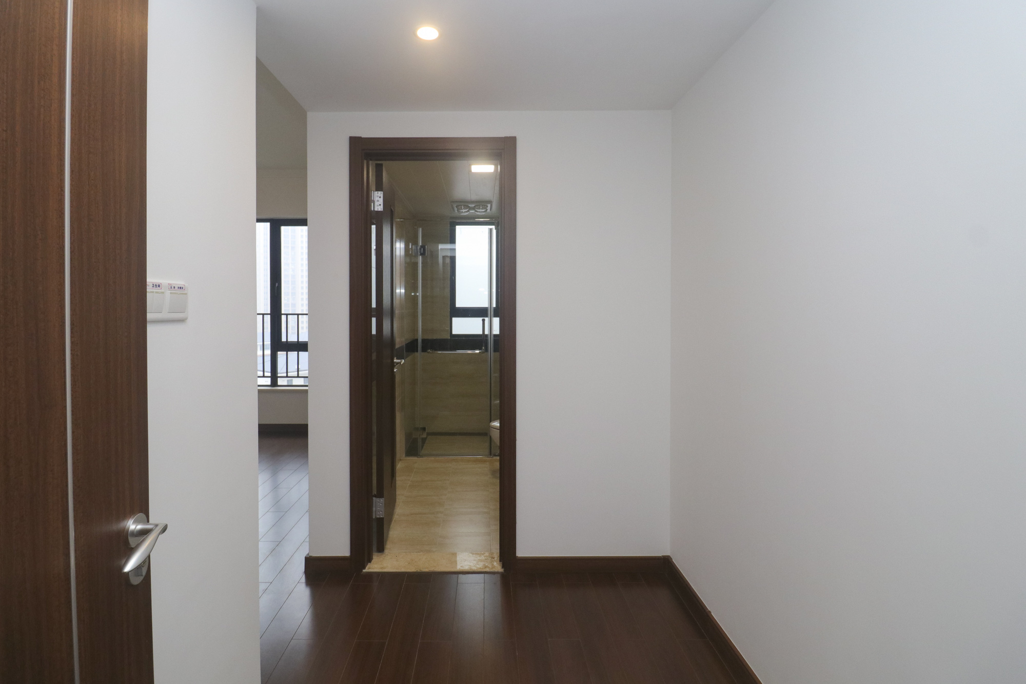 万科里金域国际  3室2厅2卫    246.0万厨房