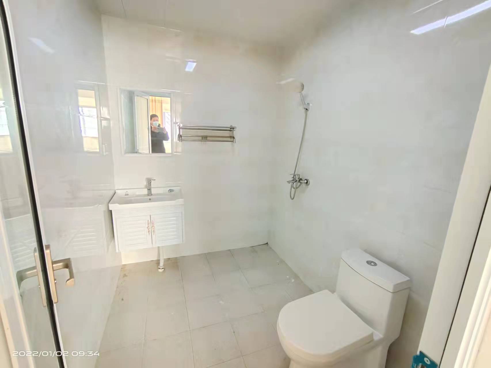 银丰大厦 3室2厅1卫 66.0万 银丰大厦 3室2厅1卫 66.0万客厅