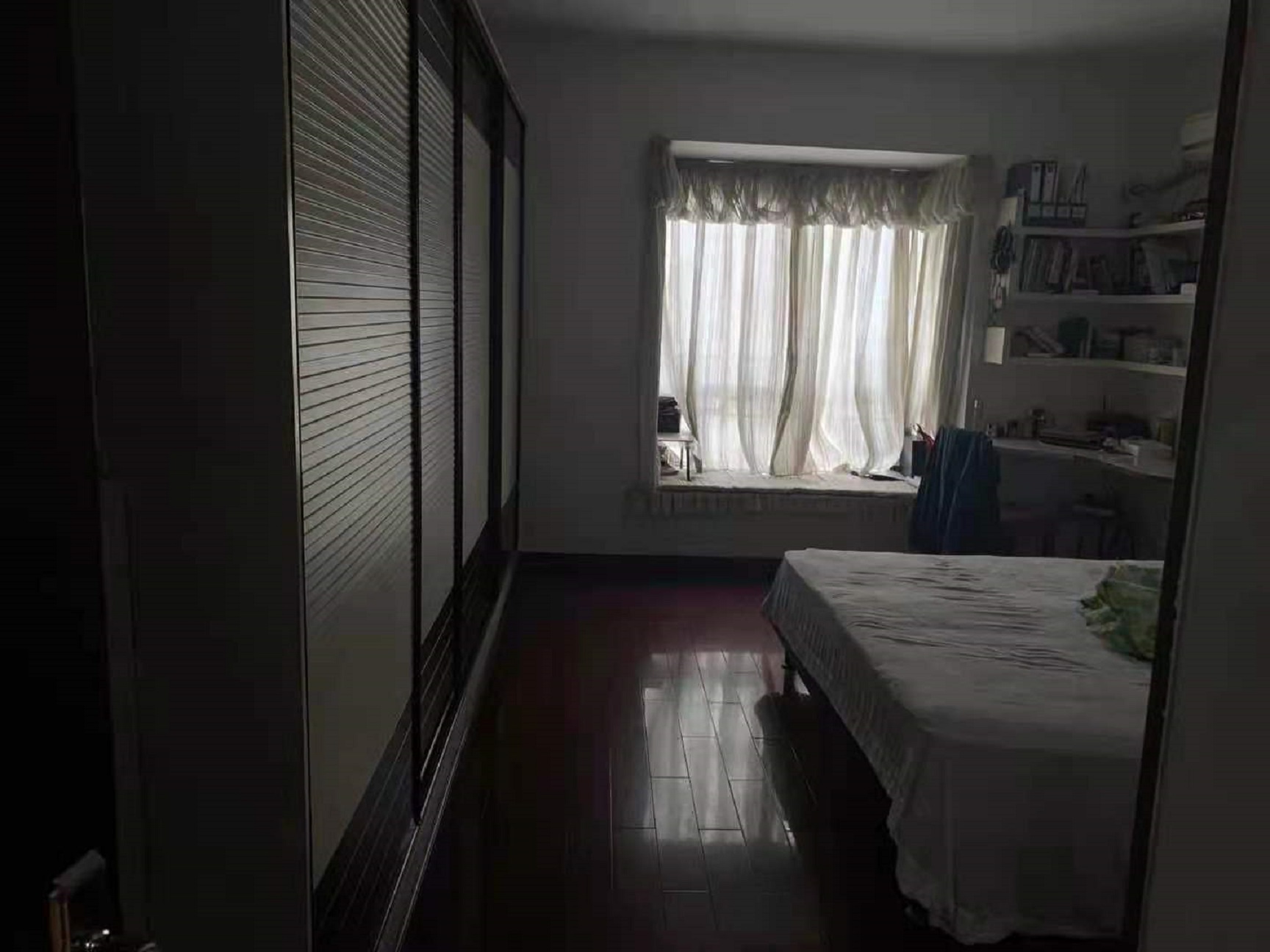 利江花园 4室2厅2卫 95.0万 利江花园 4室2厅2卫 95.0万客厅