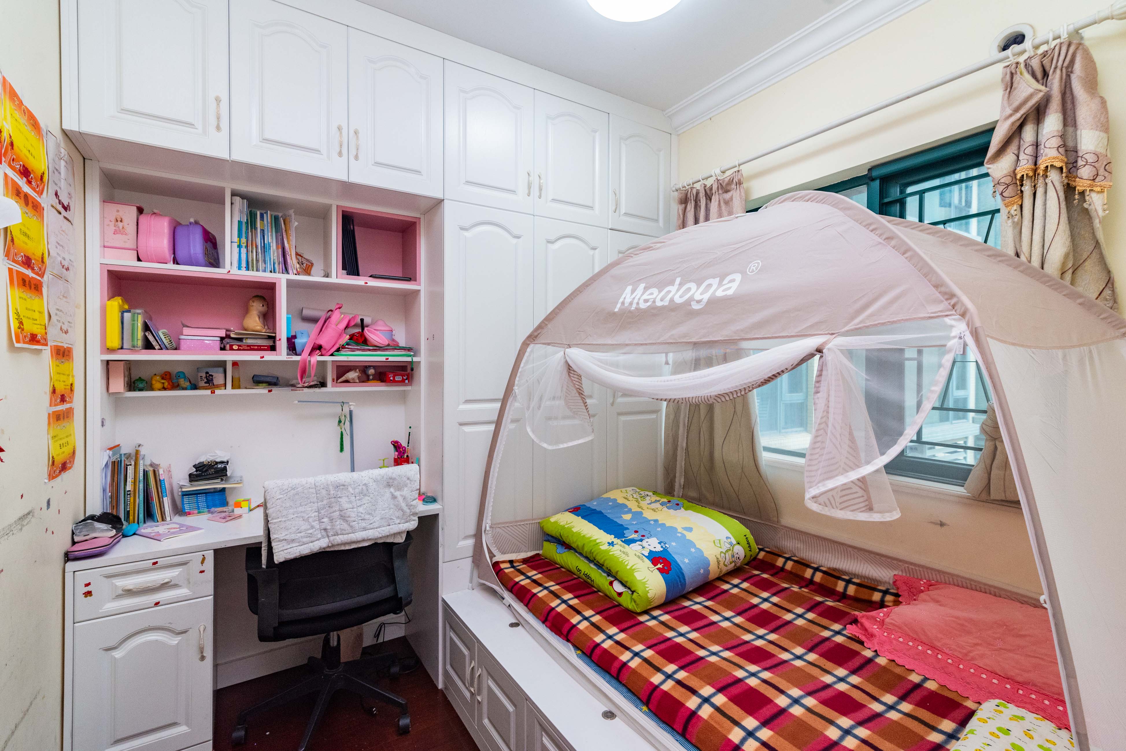 恒大雅苑  3室2厅1卫    100.0万卧室