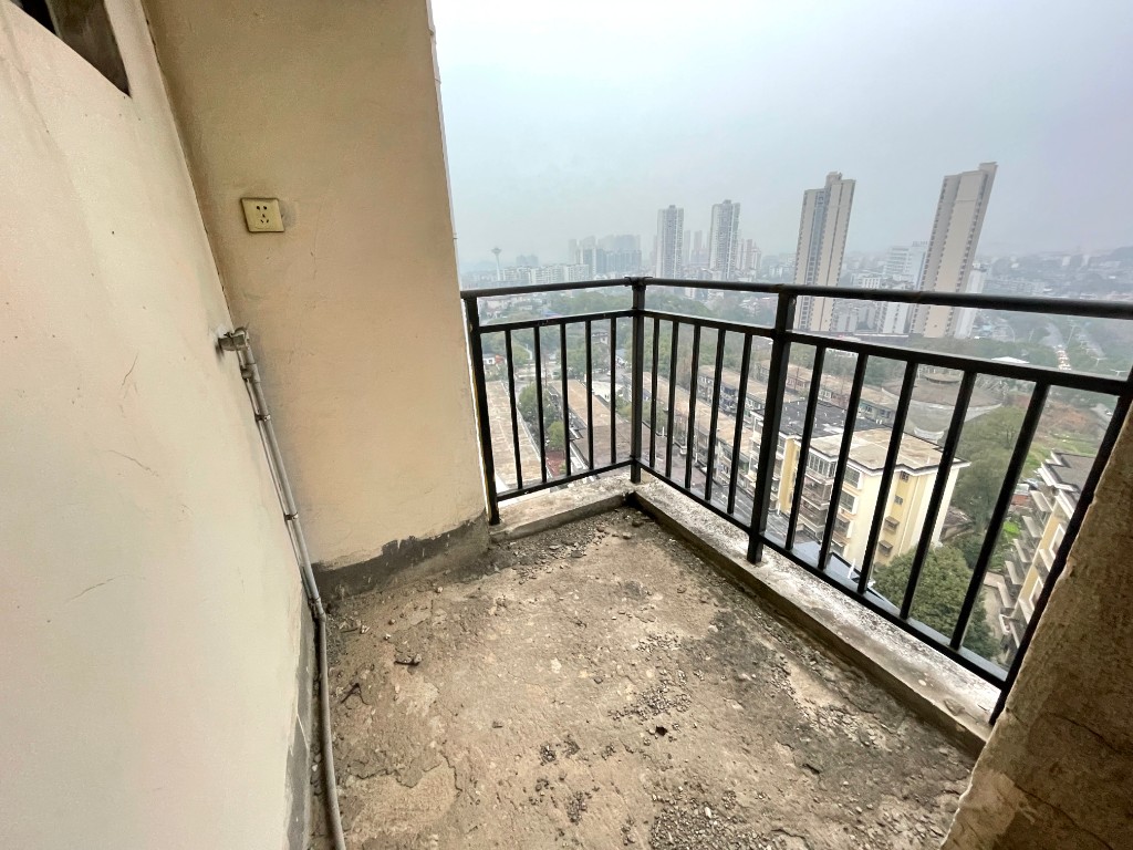 金源小区二期  3室2厅2卫    48.0万 金源小区二期  3室2厅2卫    48.0万客厅