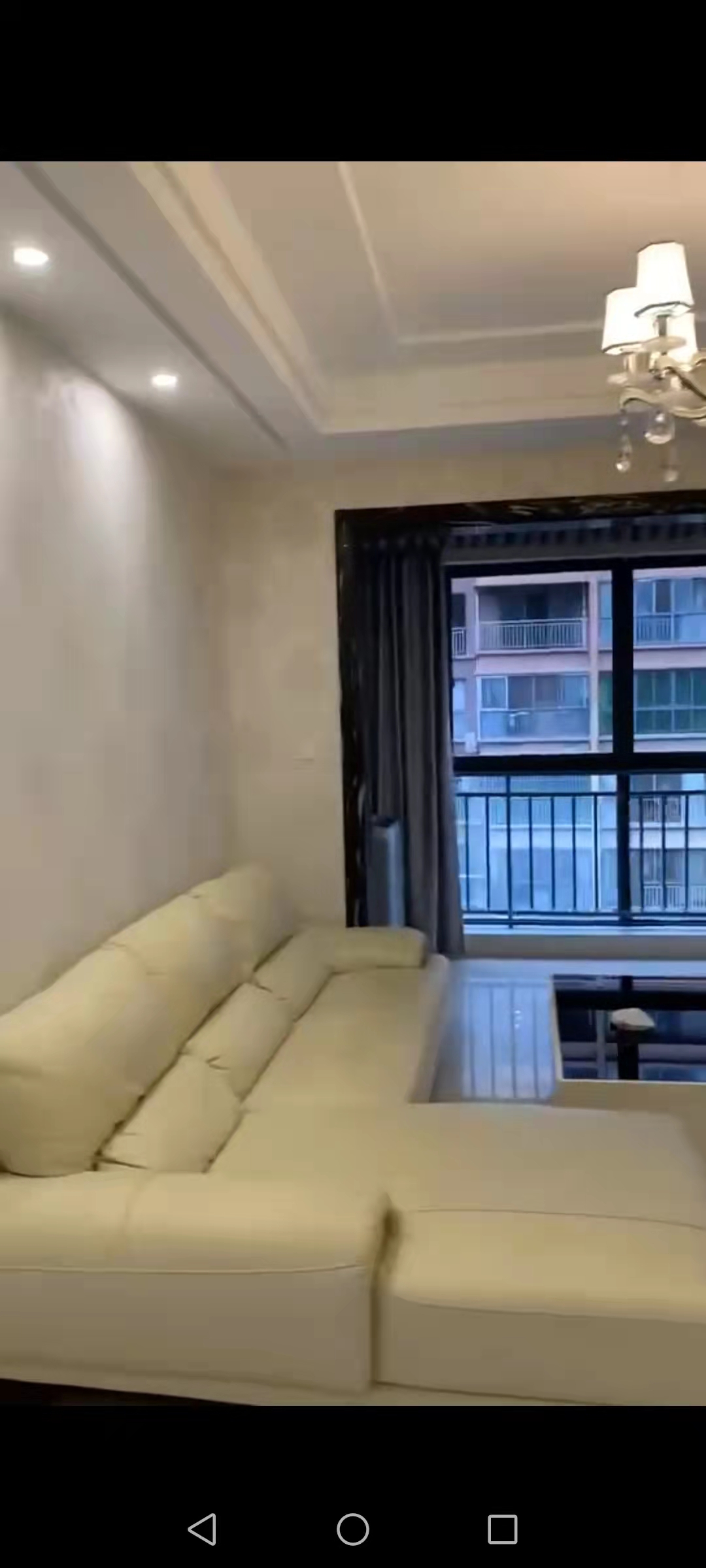 中泰峰境 3室2厅2卫 80.00万 中泰峰境 3室2厅2卫 80.00万客厅