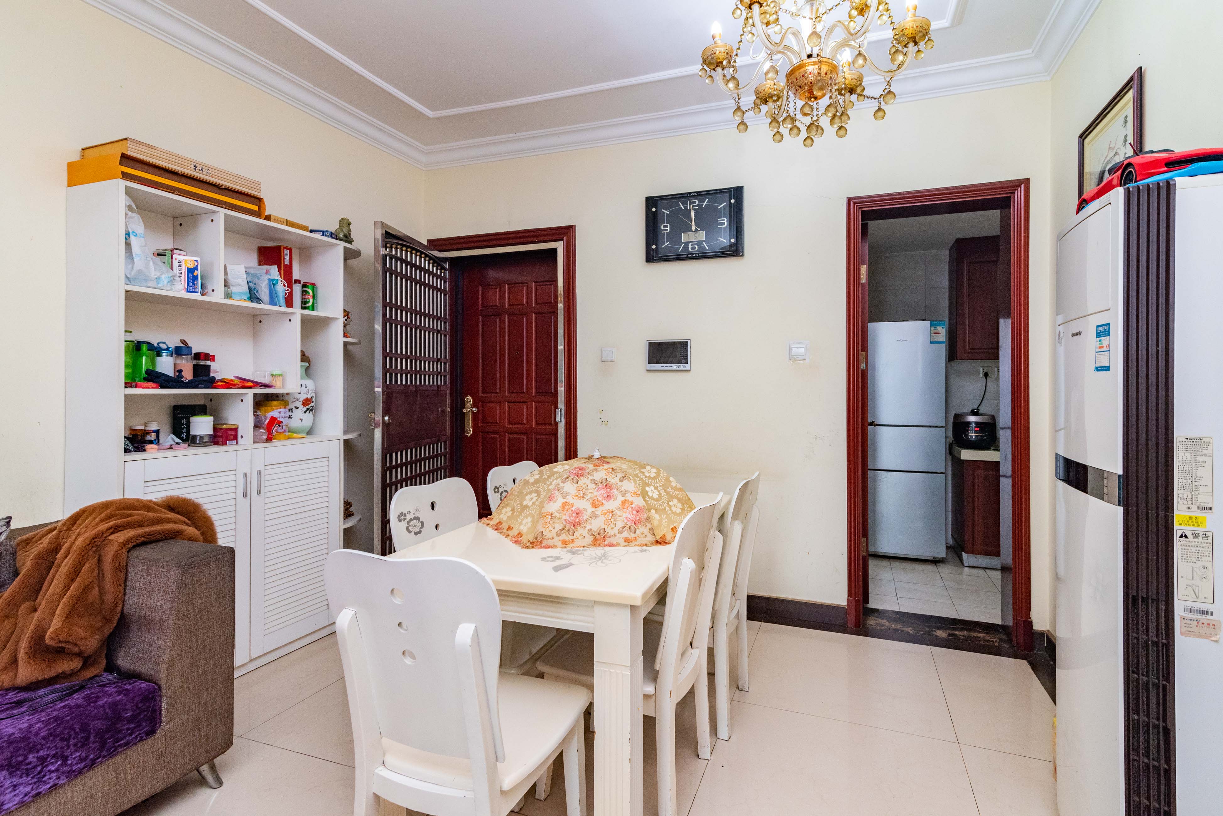 恒大雅苑  3室2厅1卫    100.0万客厅