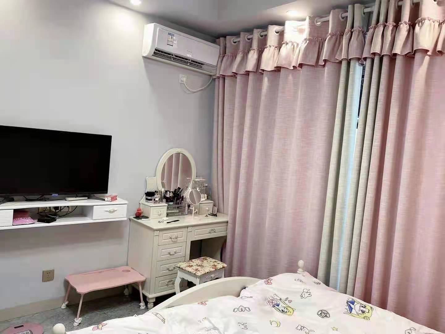 中建岳阳中心  1室1厅1卫   34.00万客厅