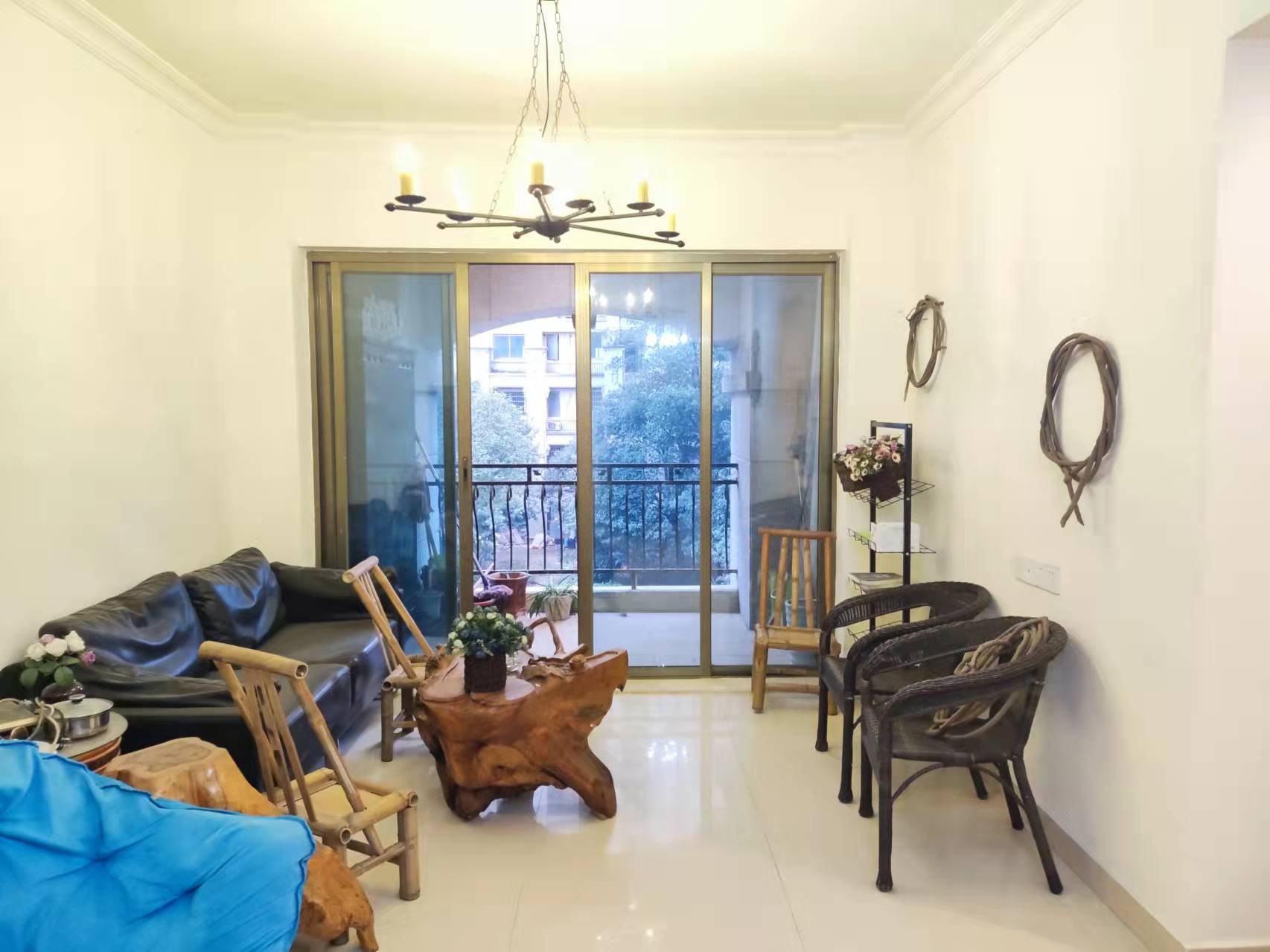 碧桂园 3室2厅1卫 66.8万 碧桂园 3室2厅1卫 66.8万客厅